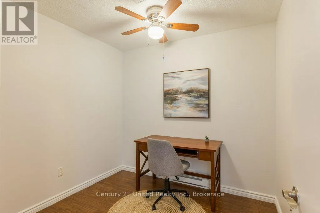 302 - 136 WARE STREET #302