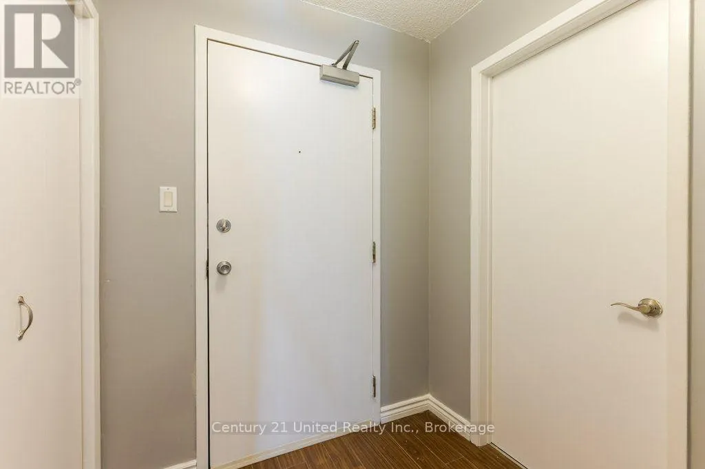 302 - 136 WARE STREET #302