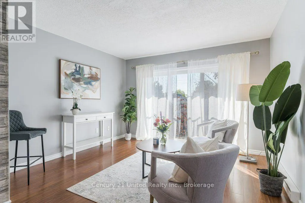 302 - 136 WARE STREET #302