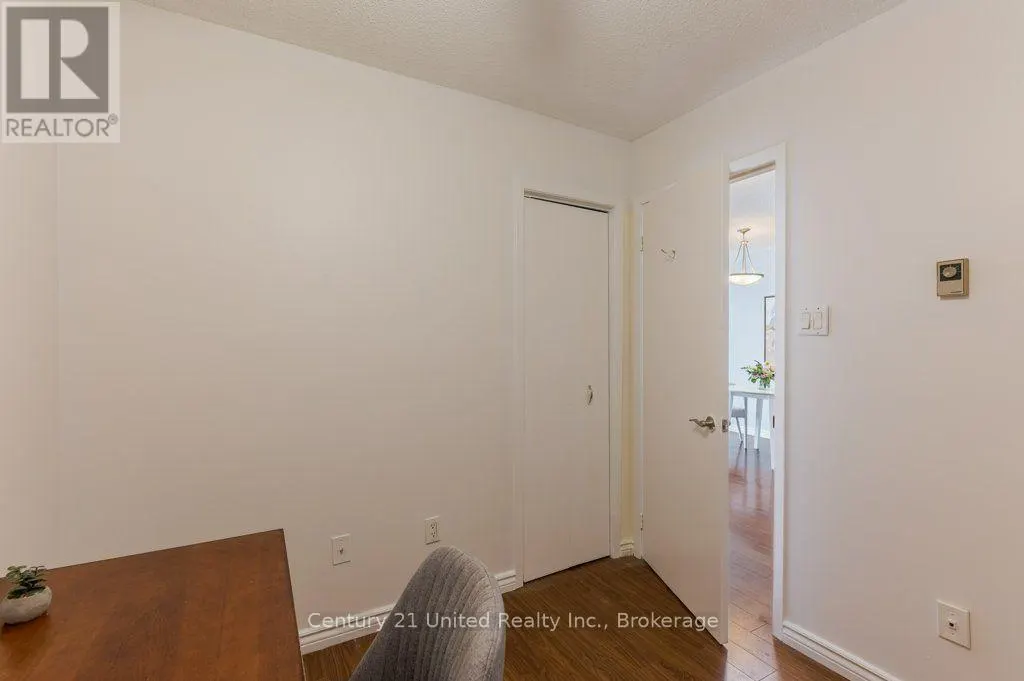 302 - 136 WARE STREET #302