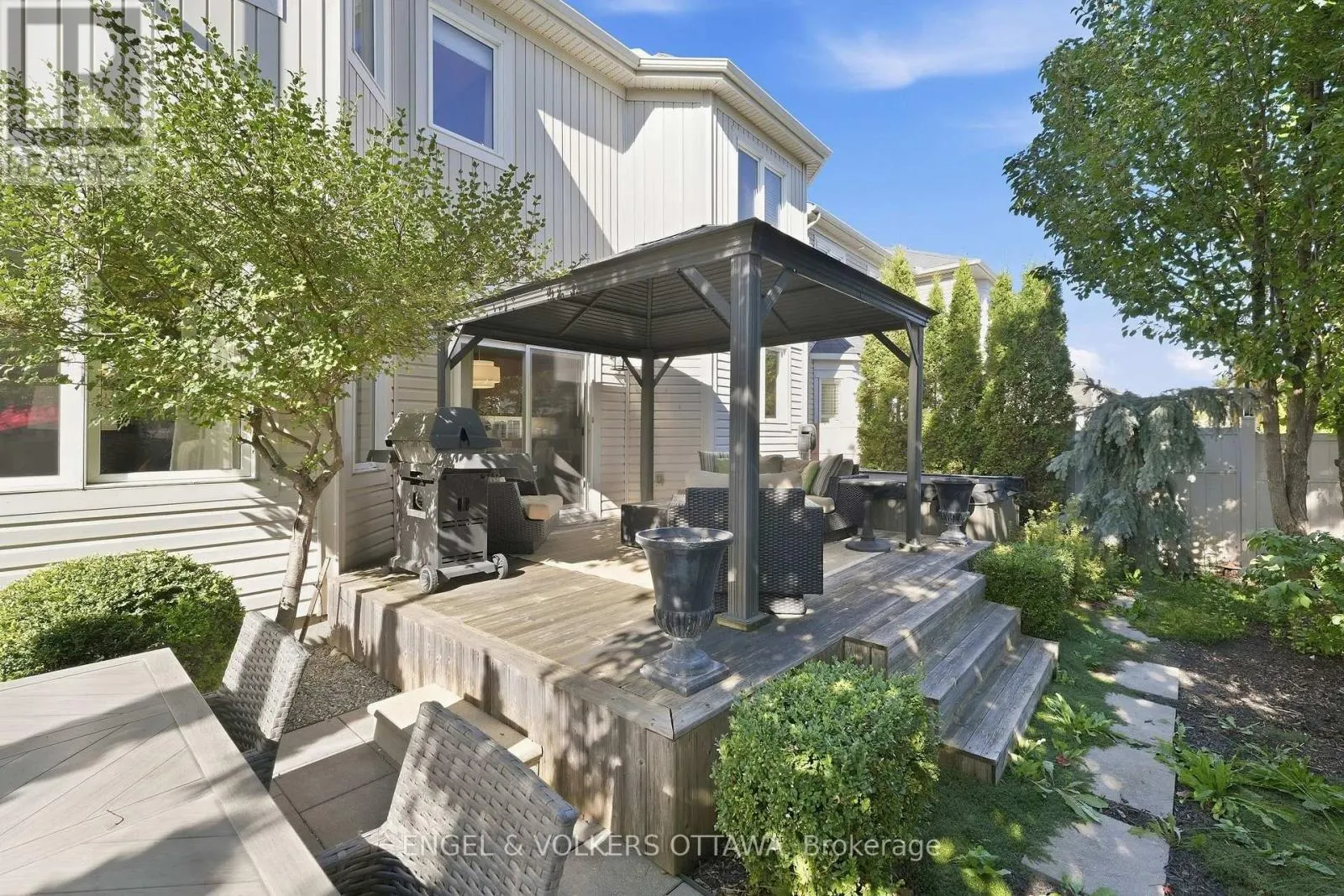 3534 CAMBRIAN ROAD