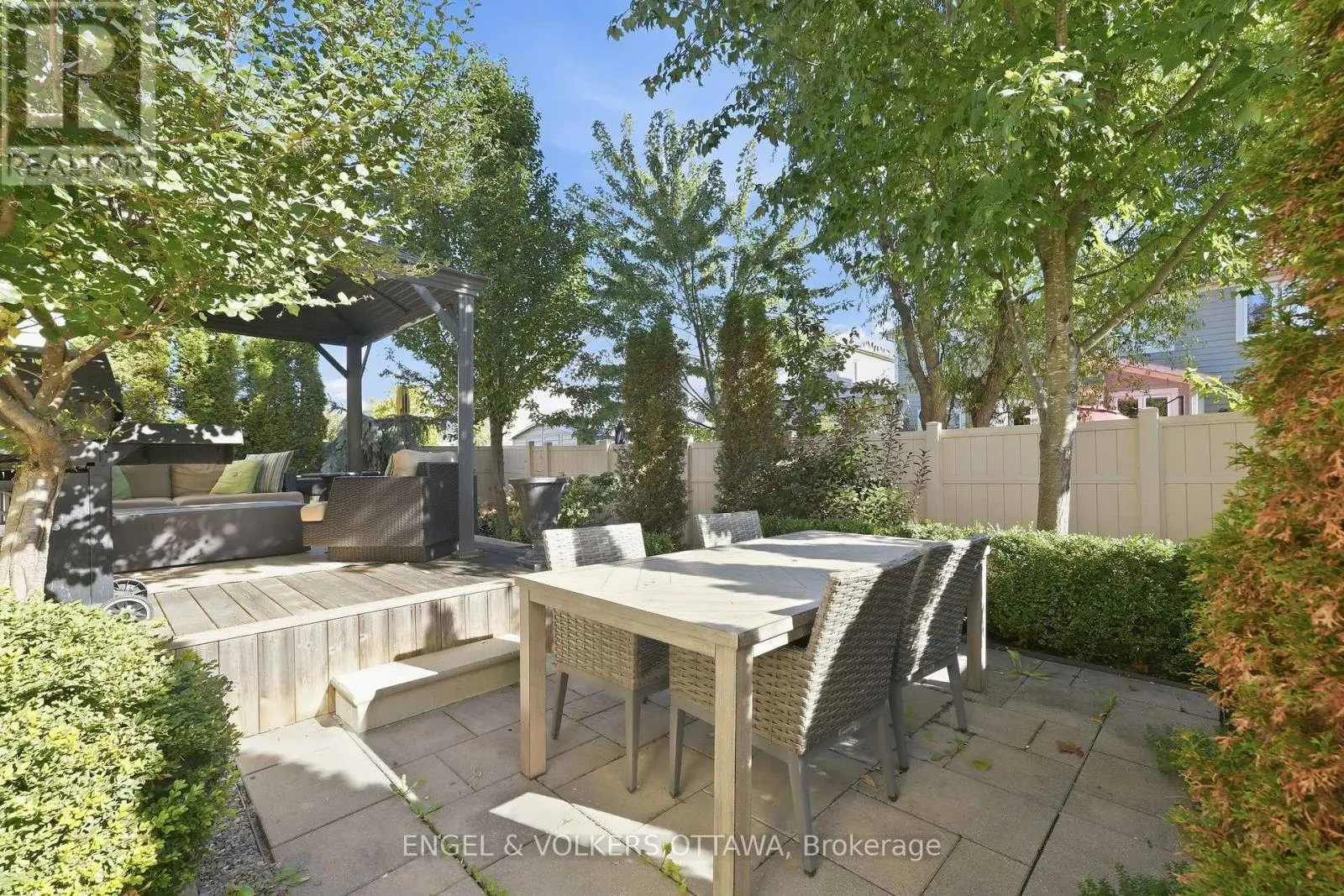 3534 CAMBRIAN ROAD