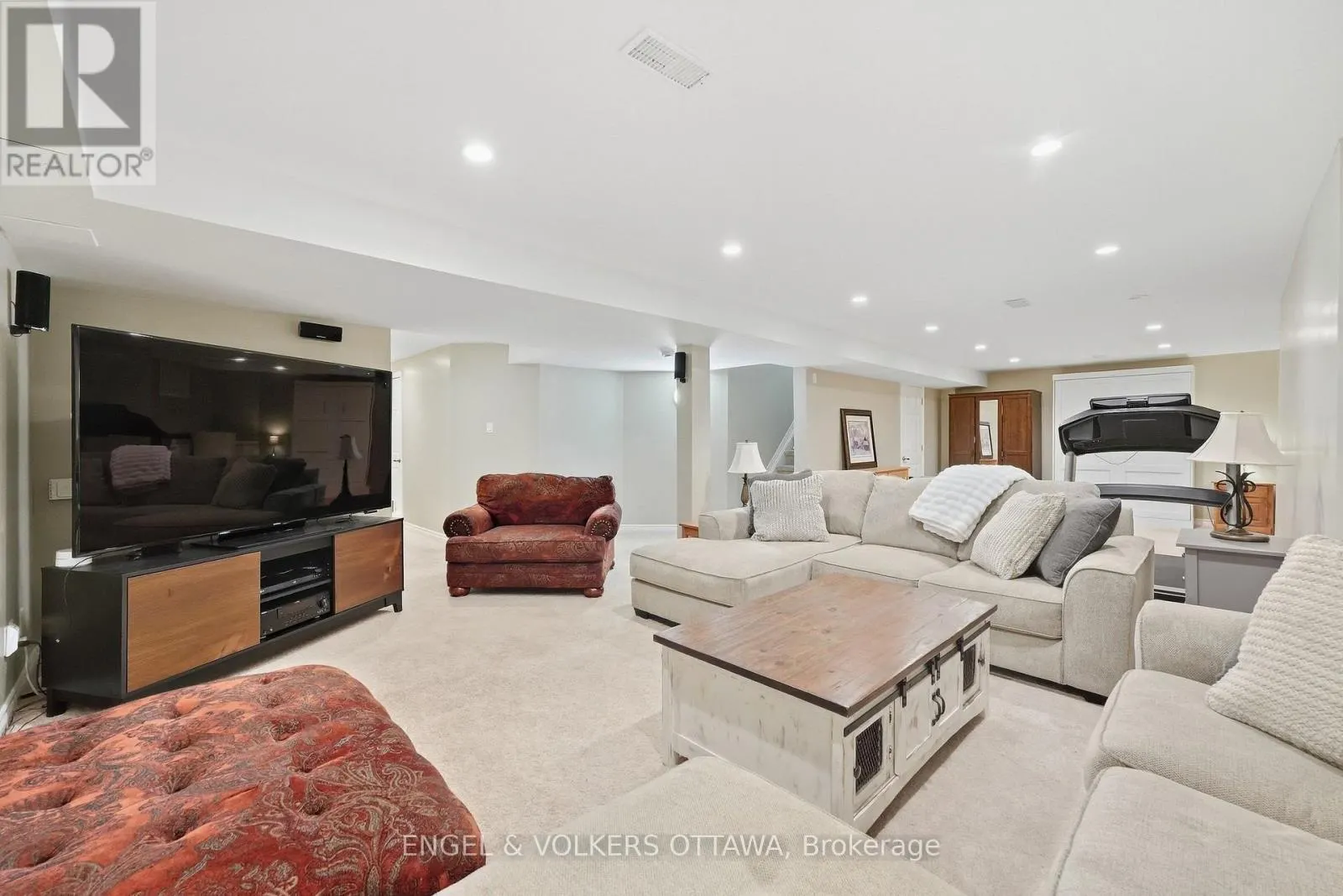 3534 CAMBRIAN ROAD