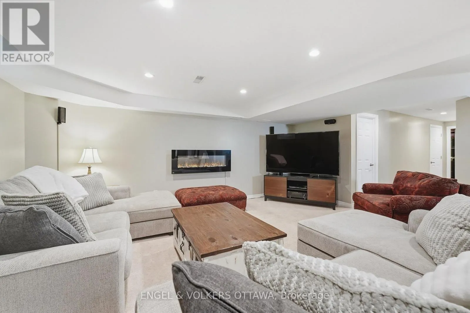 3534 CAMBRIAN ROAD