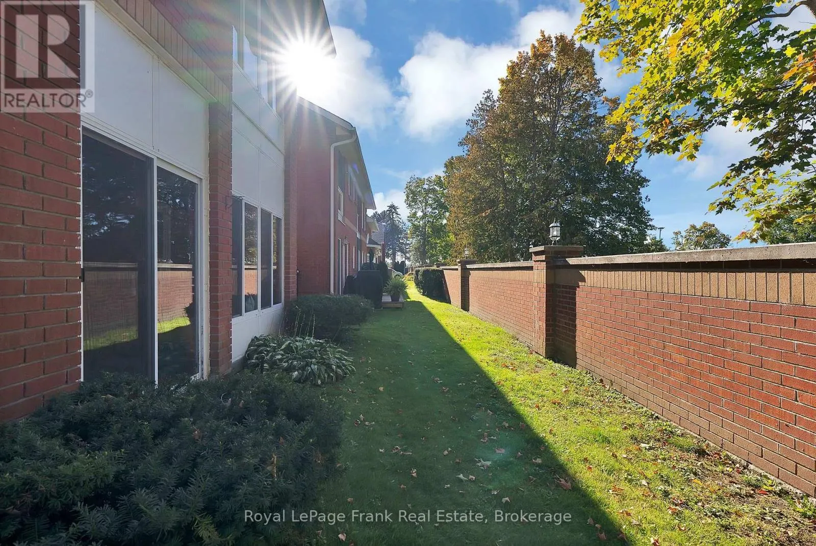 301 - 1 SHERWOOD STREET #301