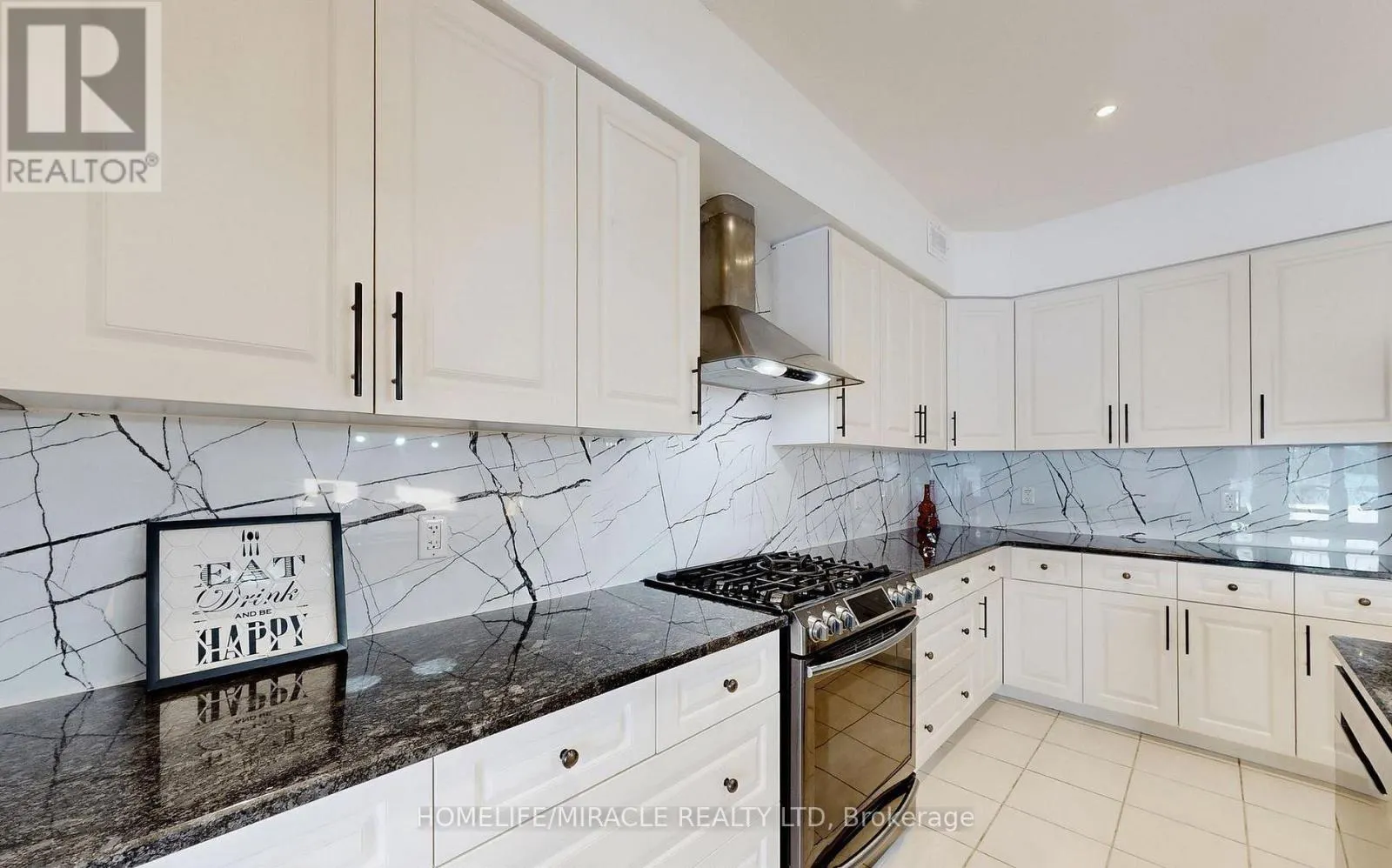 3 - 39 KAY CRESCENT