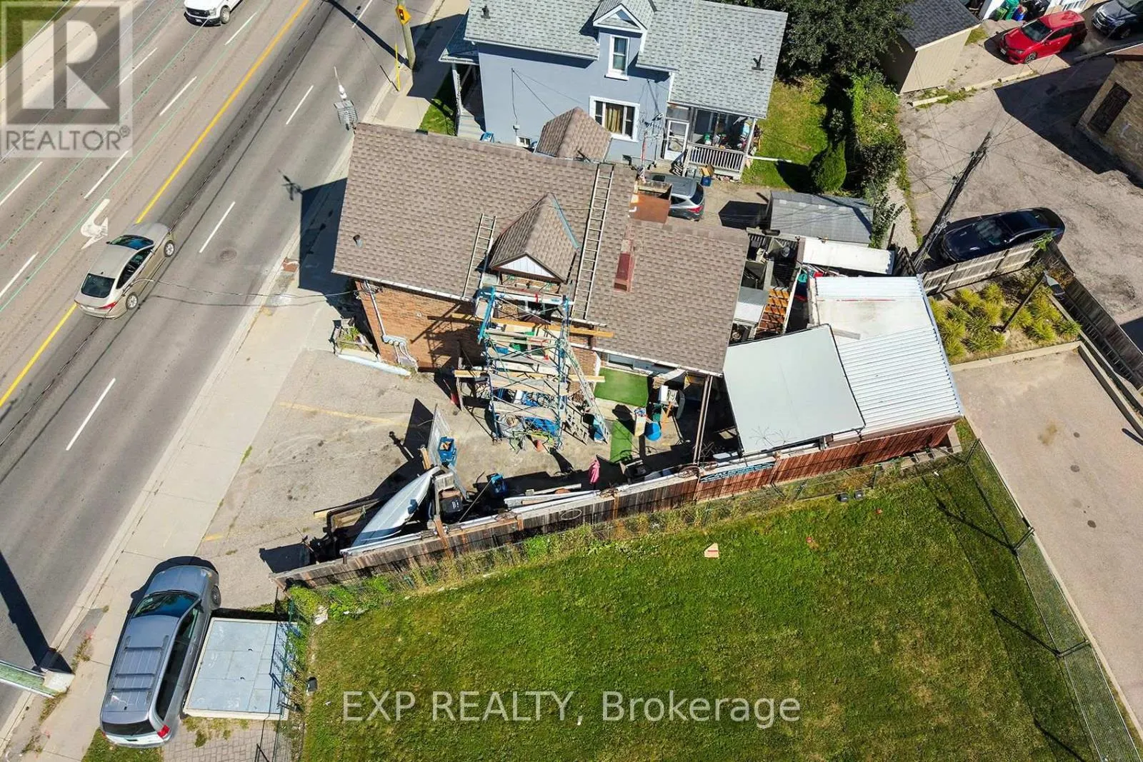 115 VICTORIA STREET N
