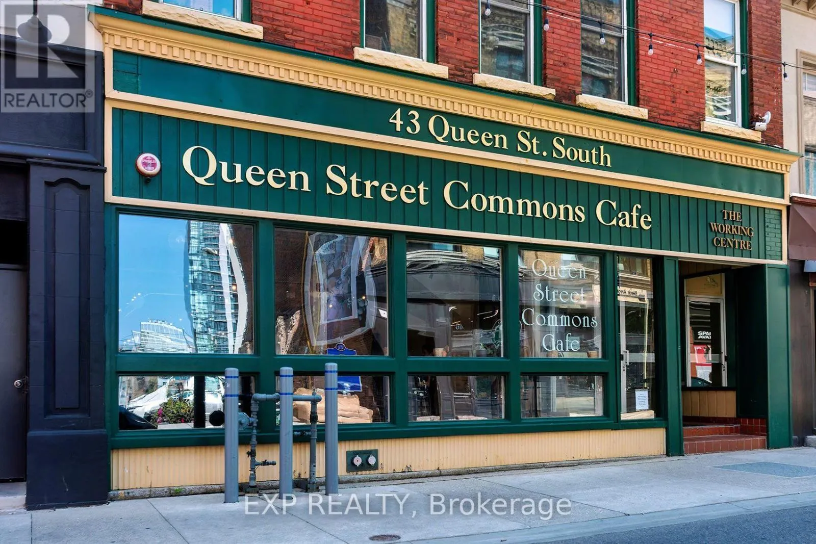 115 VICTORIA STREET N