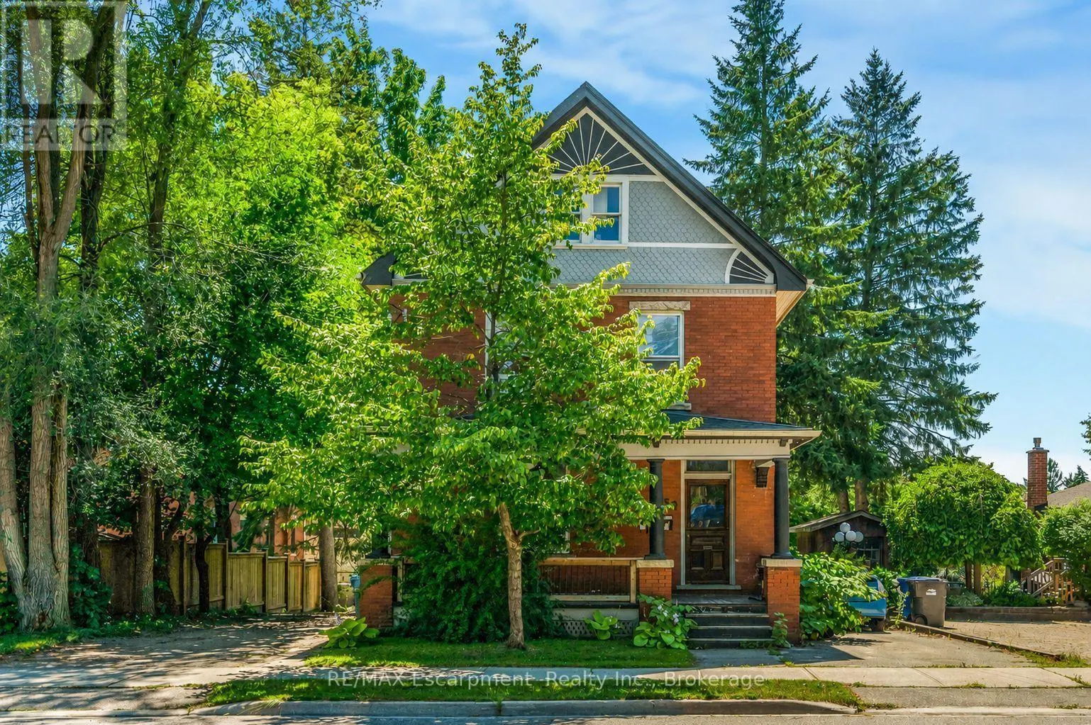 458 WOOLWICH STREET