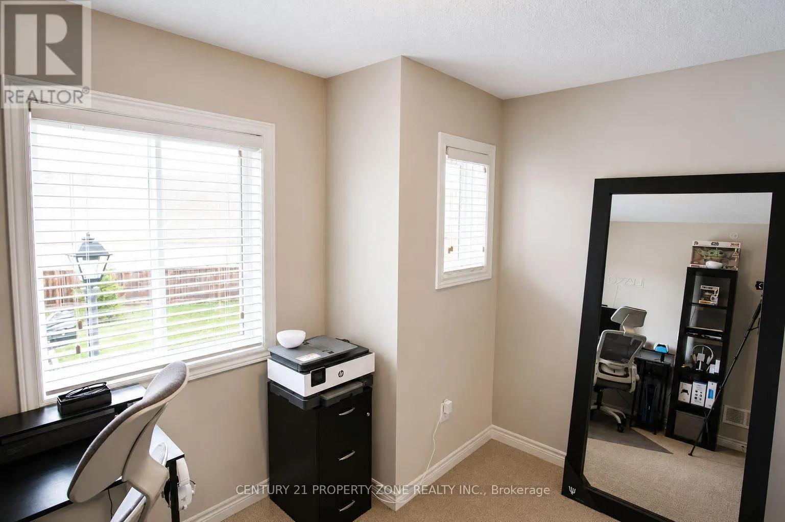 12 - 60 CANTERBURY DRIVE