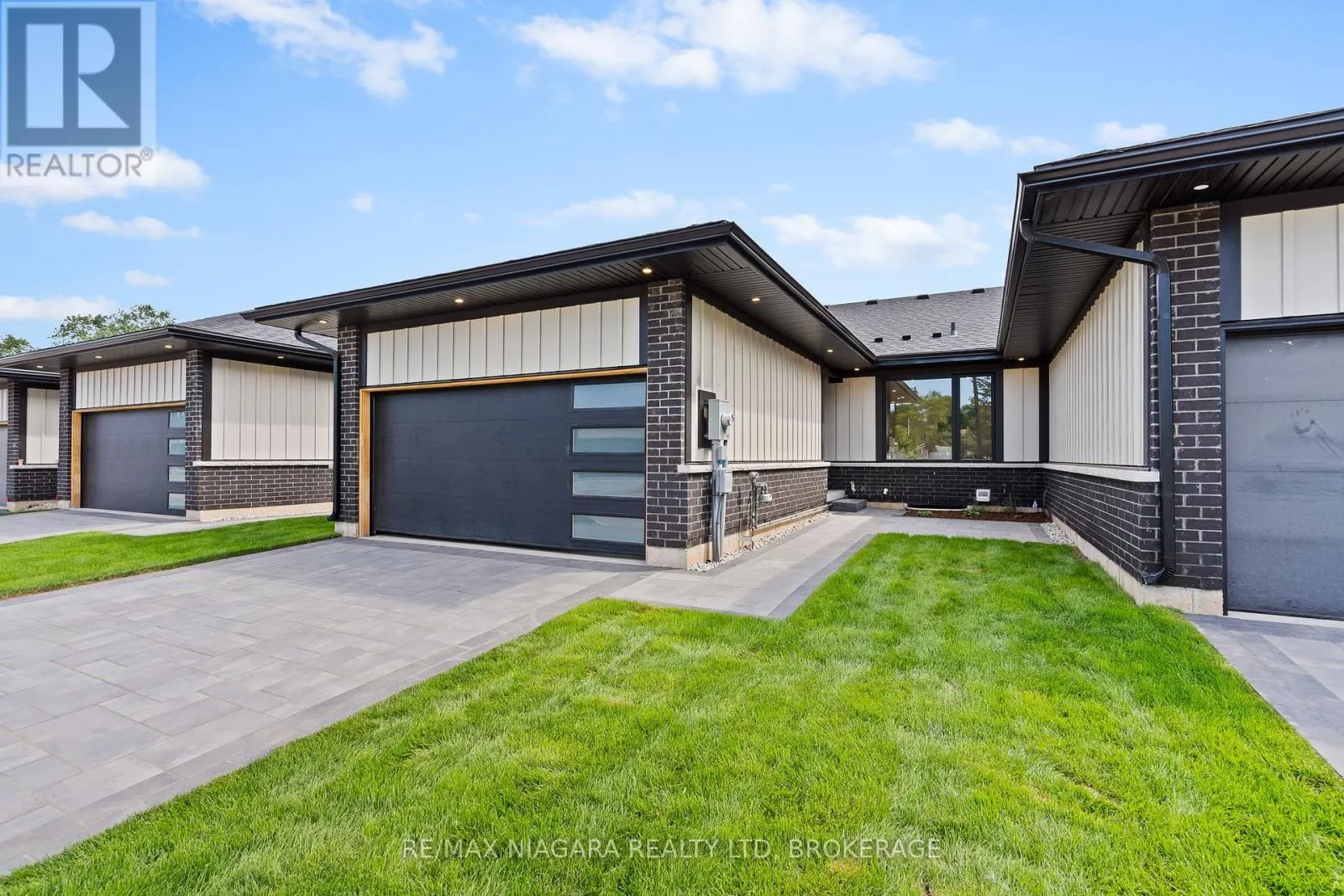 16 ACCURSI CRESCENT