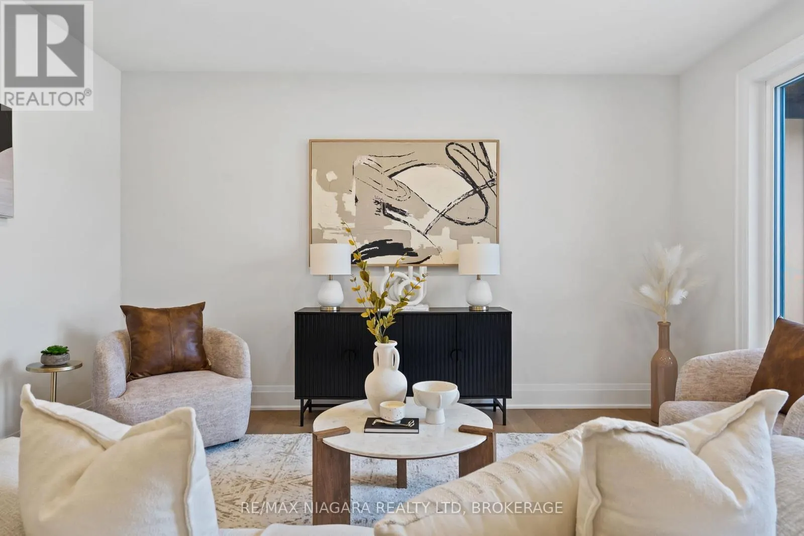 16 ACCURSI CRESCENT