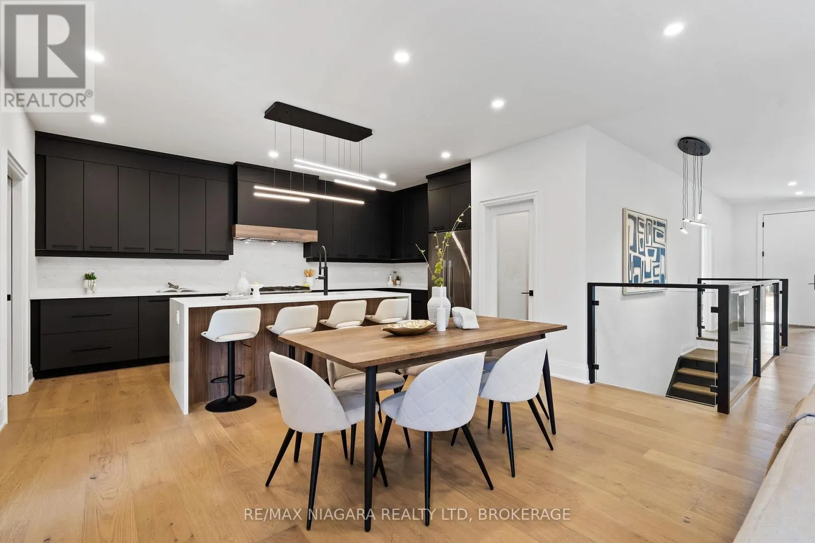 16 ACCURSI CRESCENT