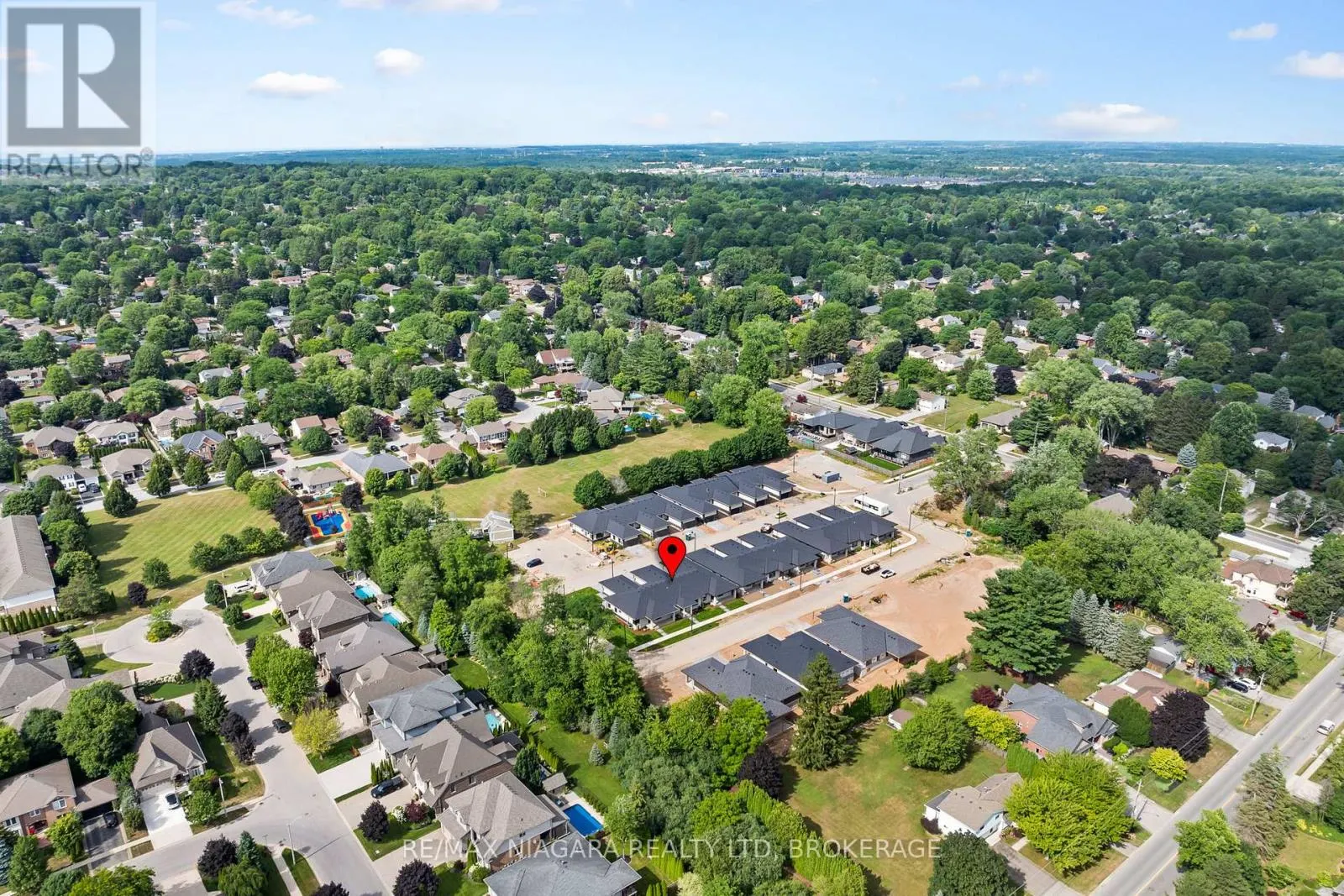 16 ACCURSI CRESCENT