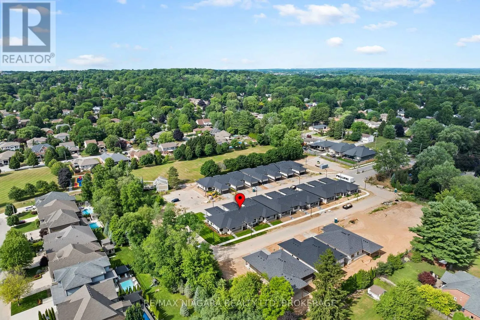 16 ACCURSI CRESCENT