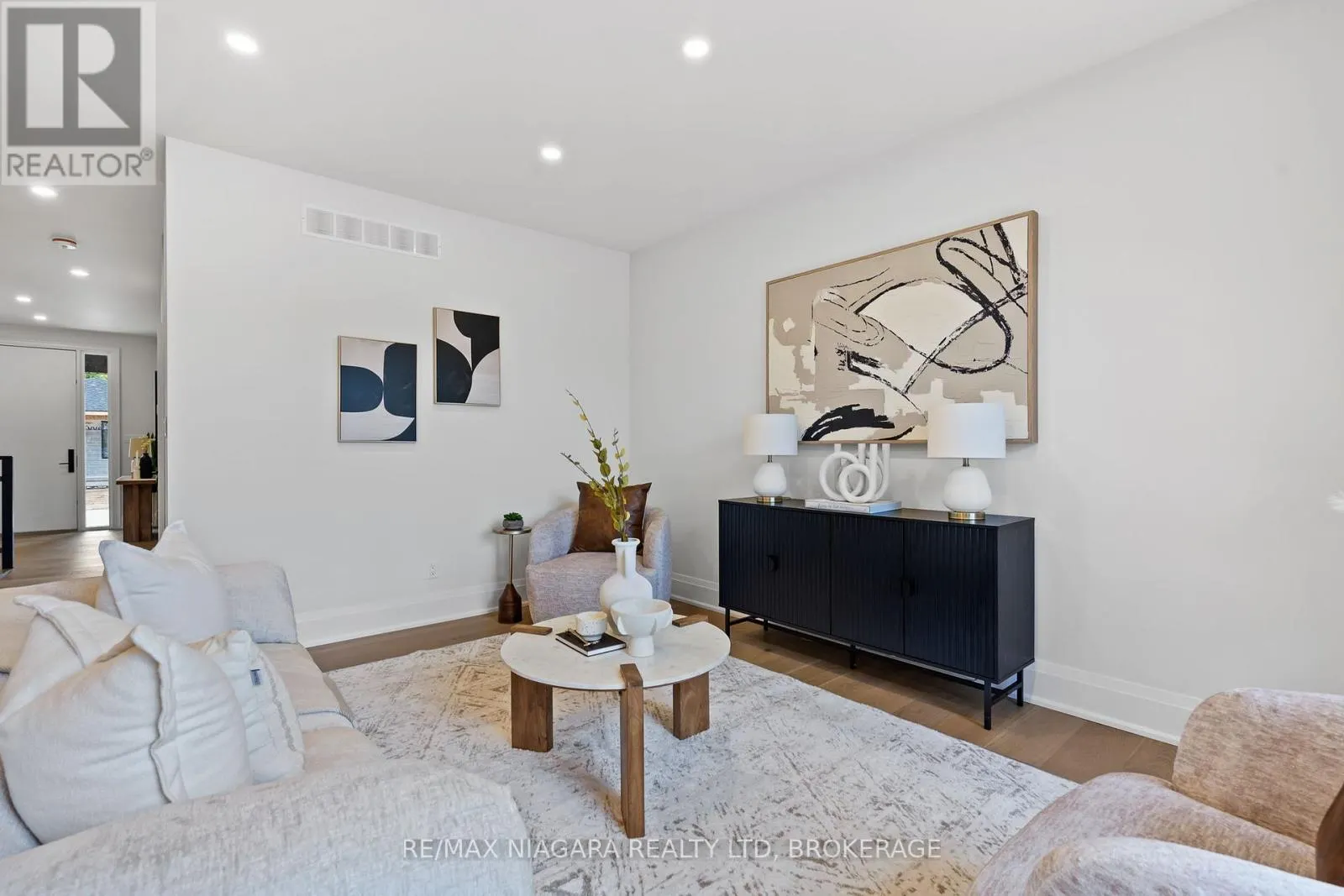16 ACCURSI CRESCENT