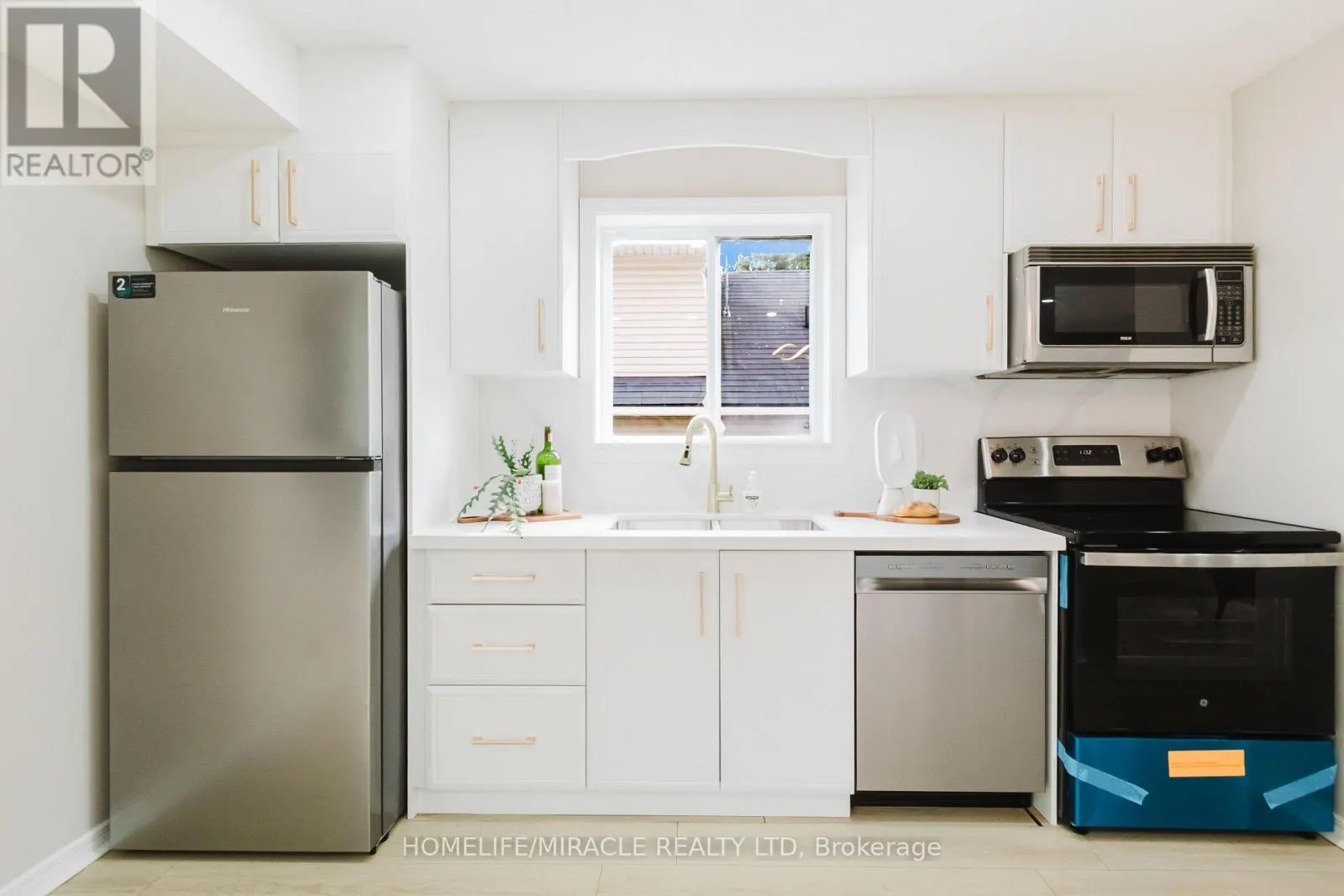 67A UPPER - 67 KINZIE AVENUE