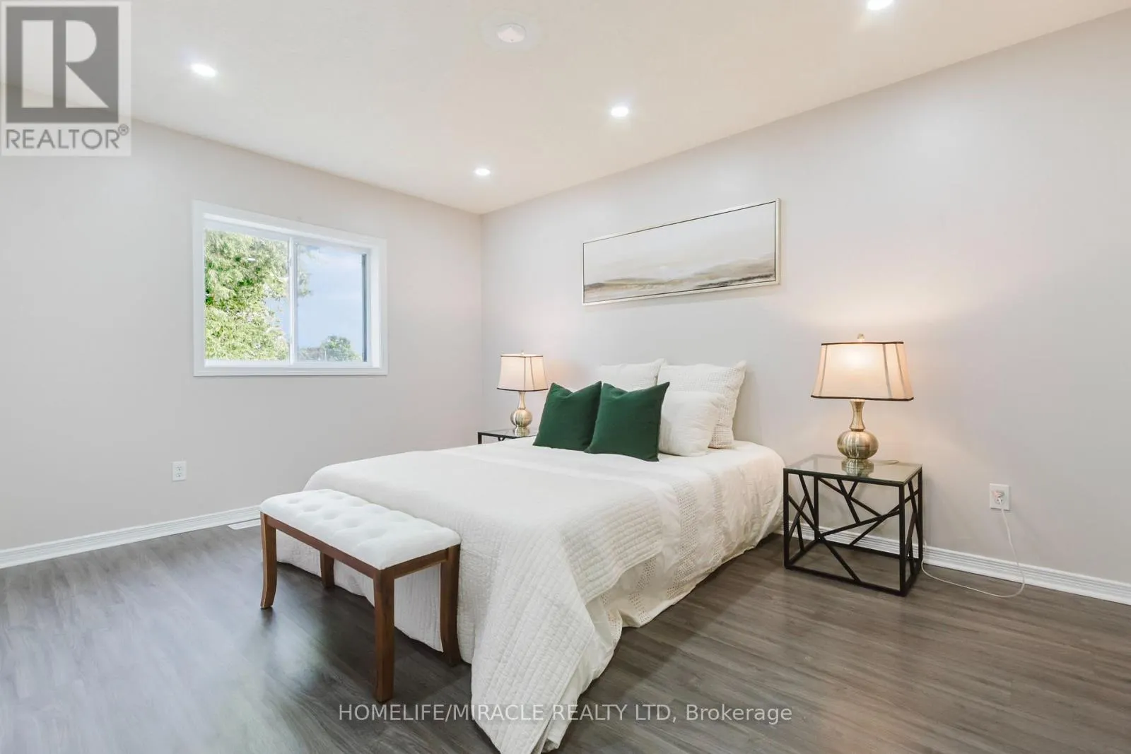 67A UPPER - 67 KINZIE AVENUE