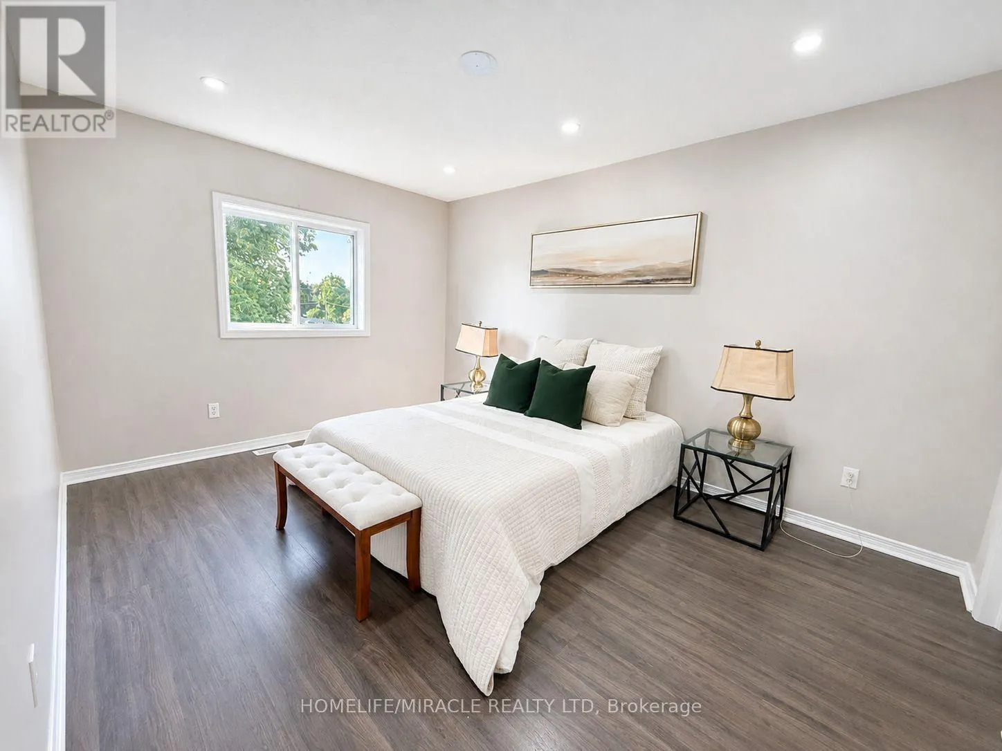 67A UPPER - 67 KINZIE AVENUE