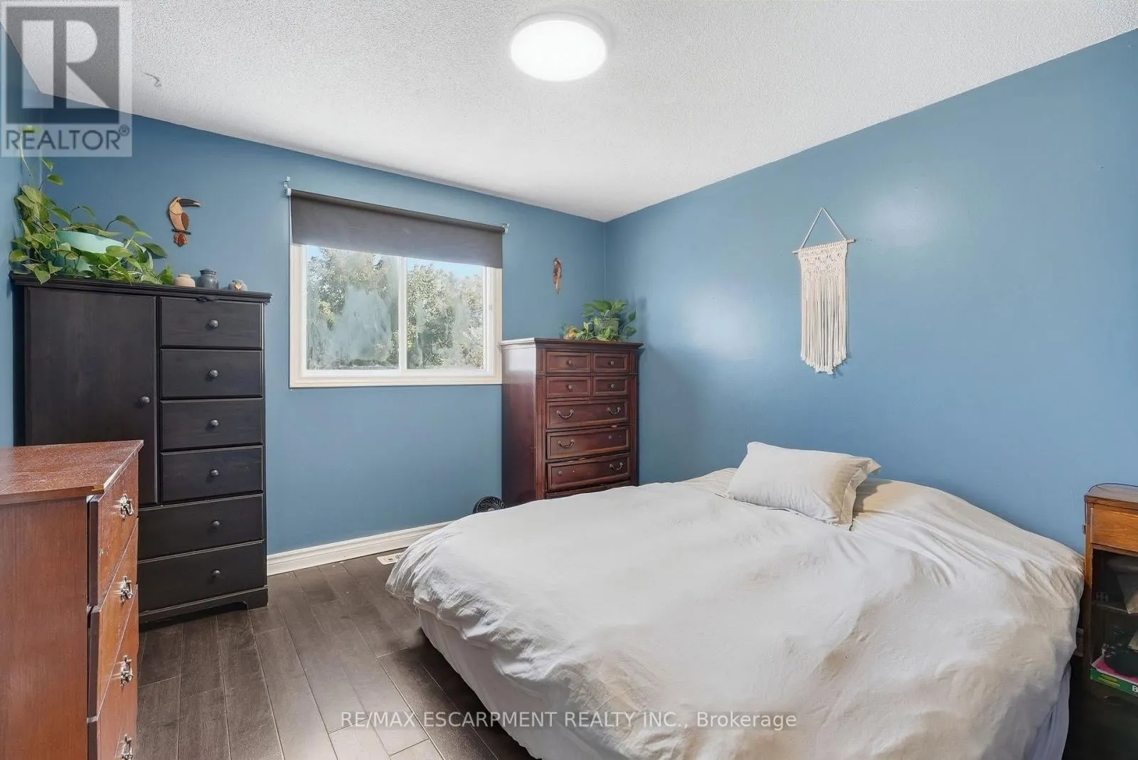 34 GRANTHAM AVENUE S