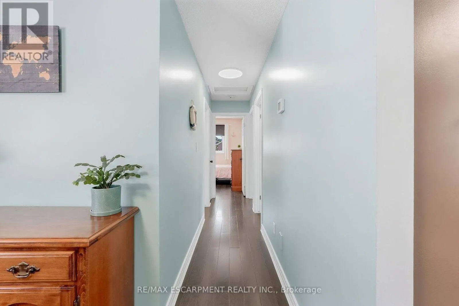 34 GRANTHAM AVENUE S