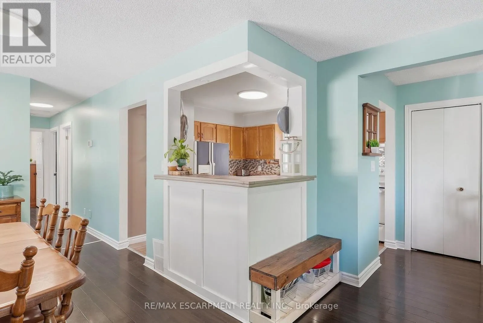 34 GRANTHAM AVENUE S