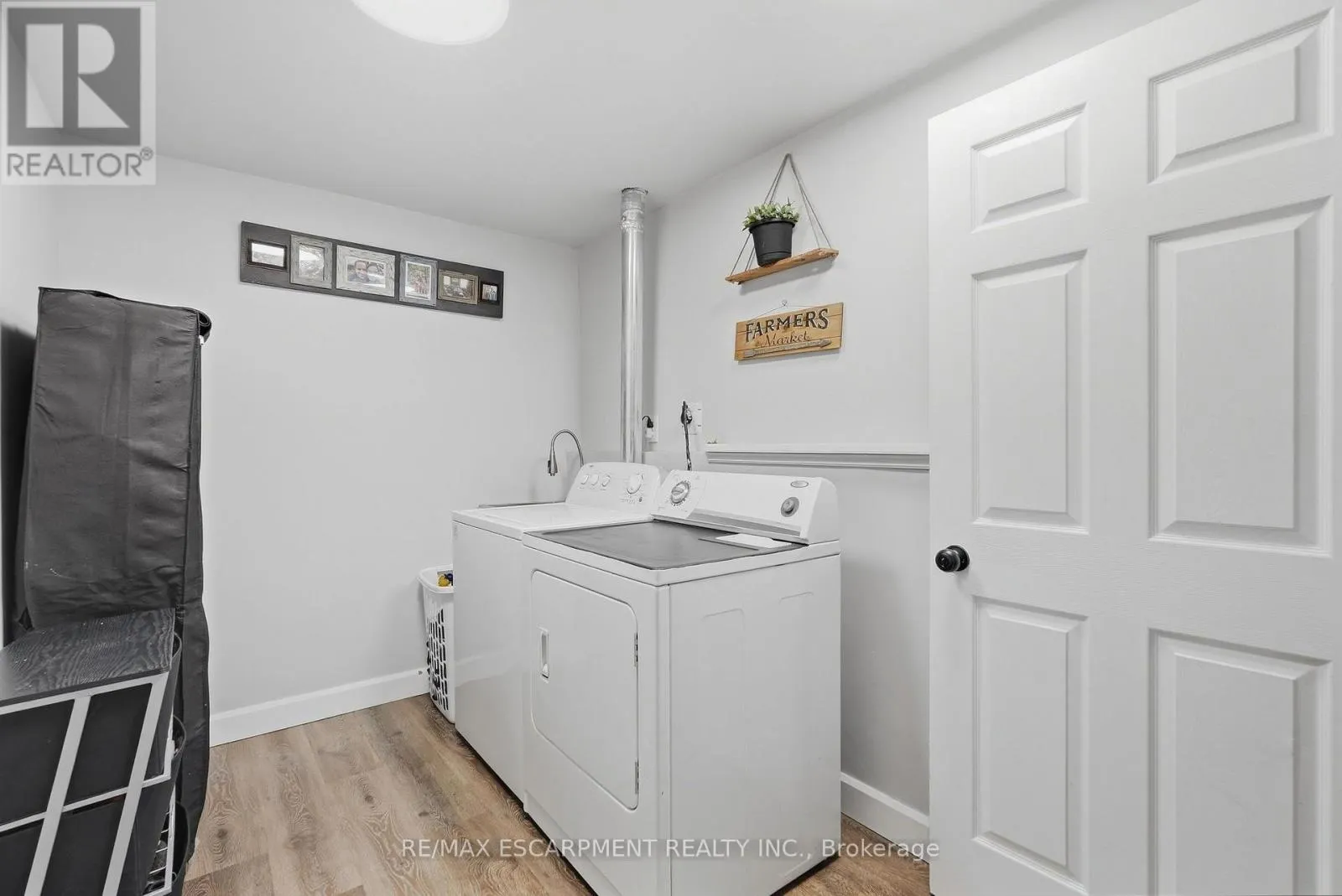 34 GRANTHAM AVENUE S