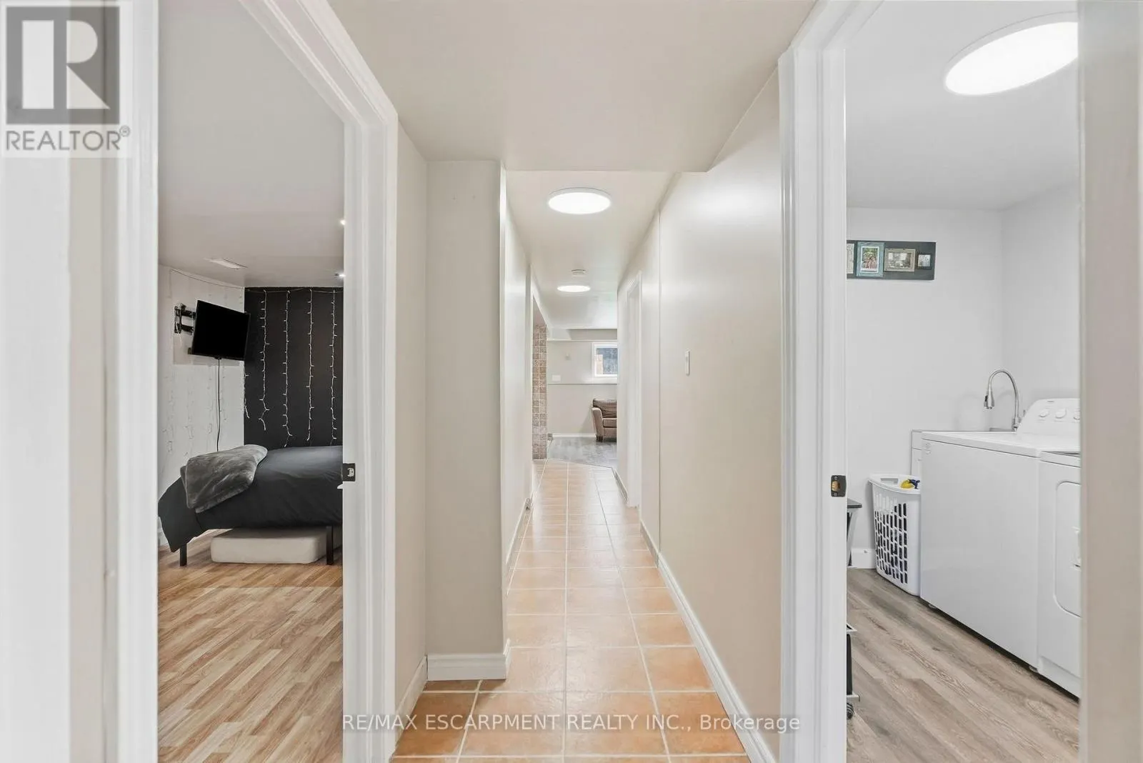 34 GRANTHAM AVENUE S