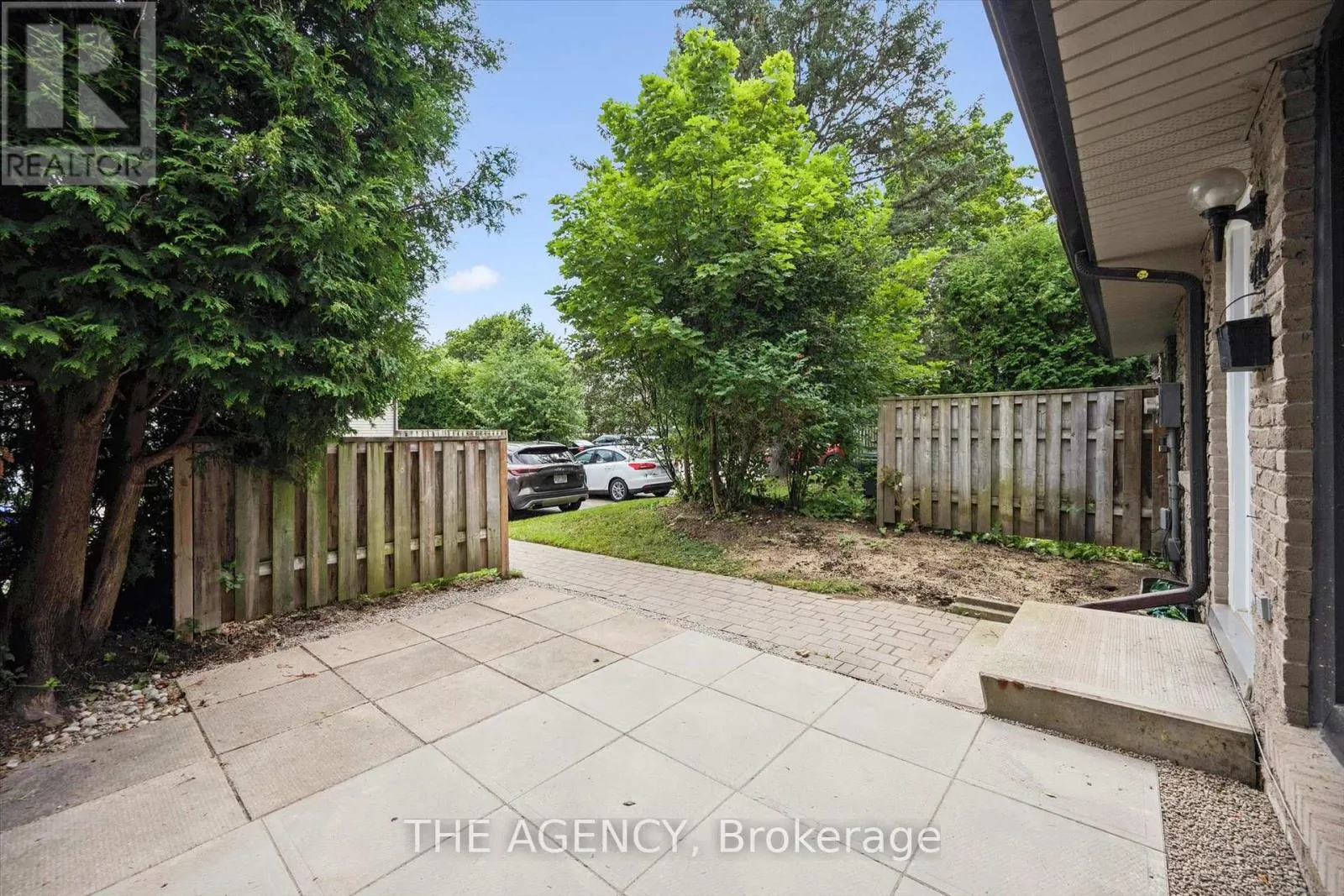 410 SCOTTSDALE DRIVE