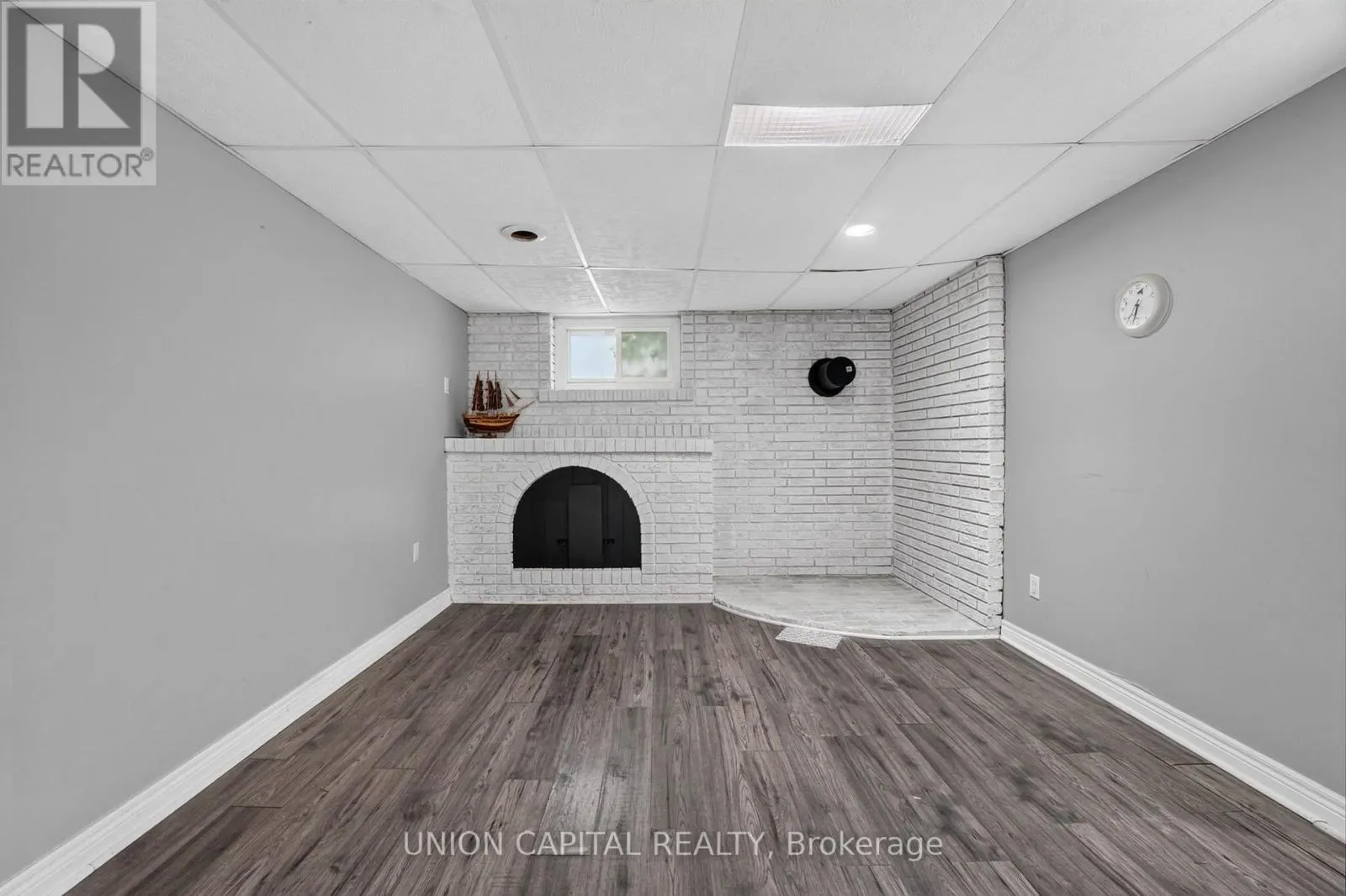 30 COLLIER ROAD N