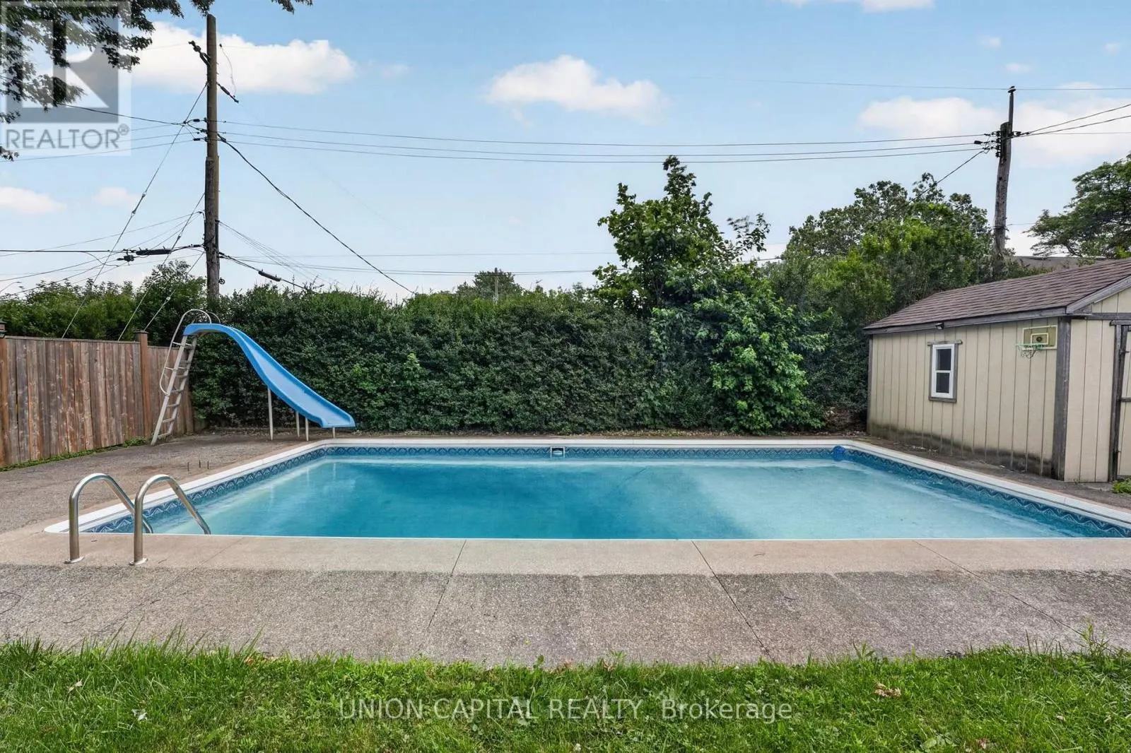30 COLLIER ROAD N