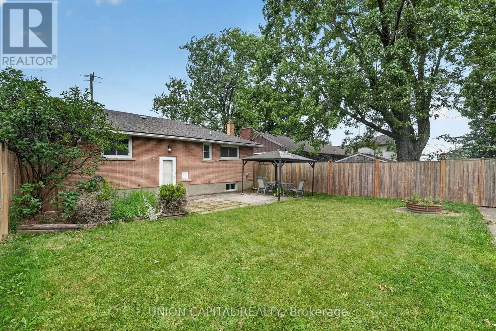 30 COLLIER ROAD N