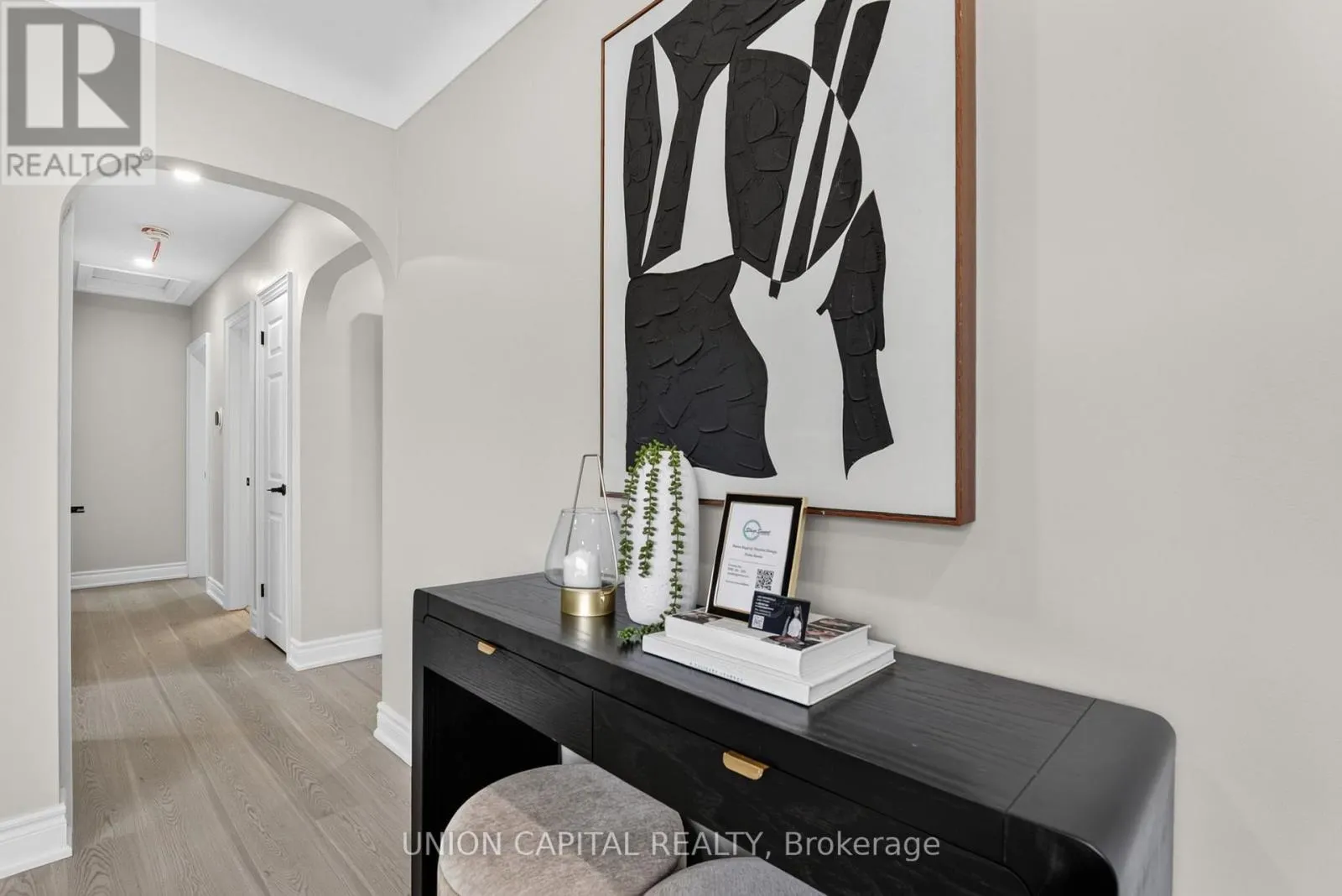 30 COLLIER ROAD N