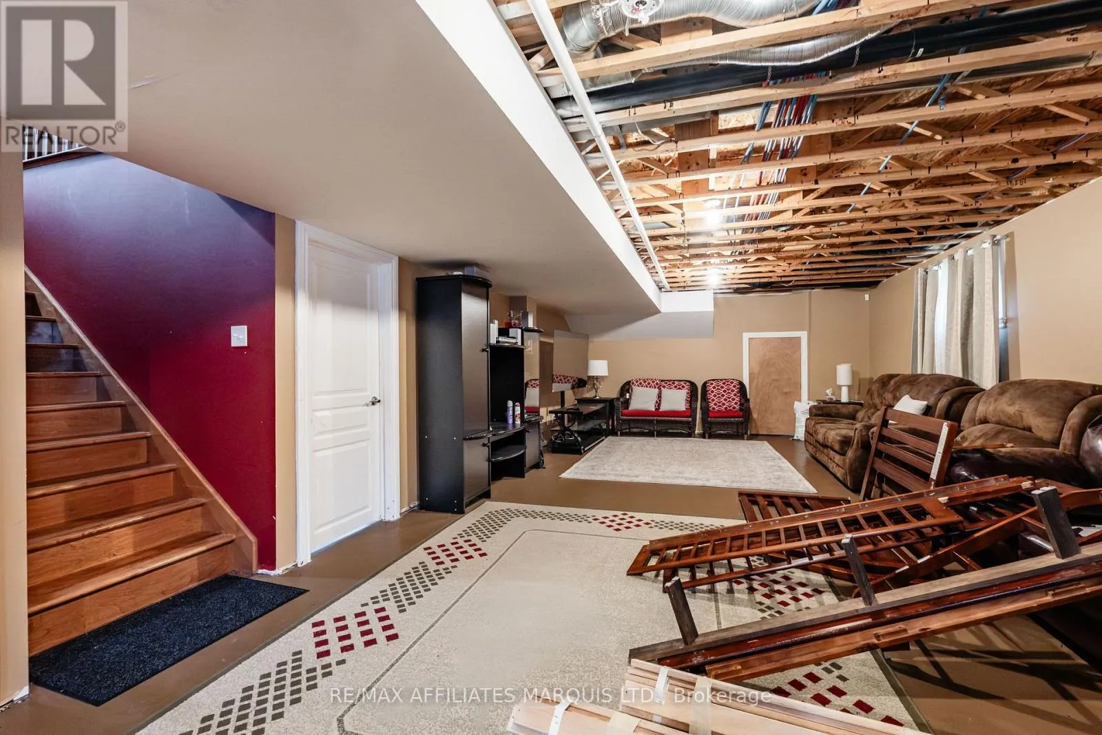2448 OLD MILITARY ROAD