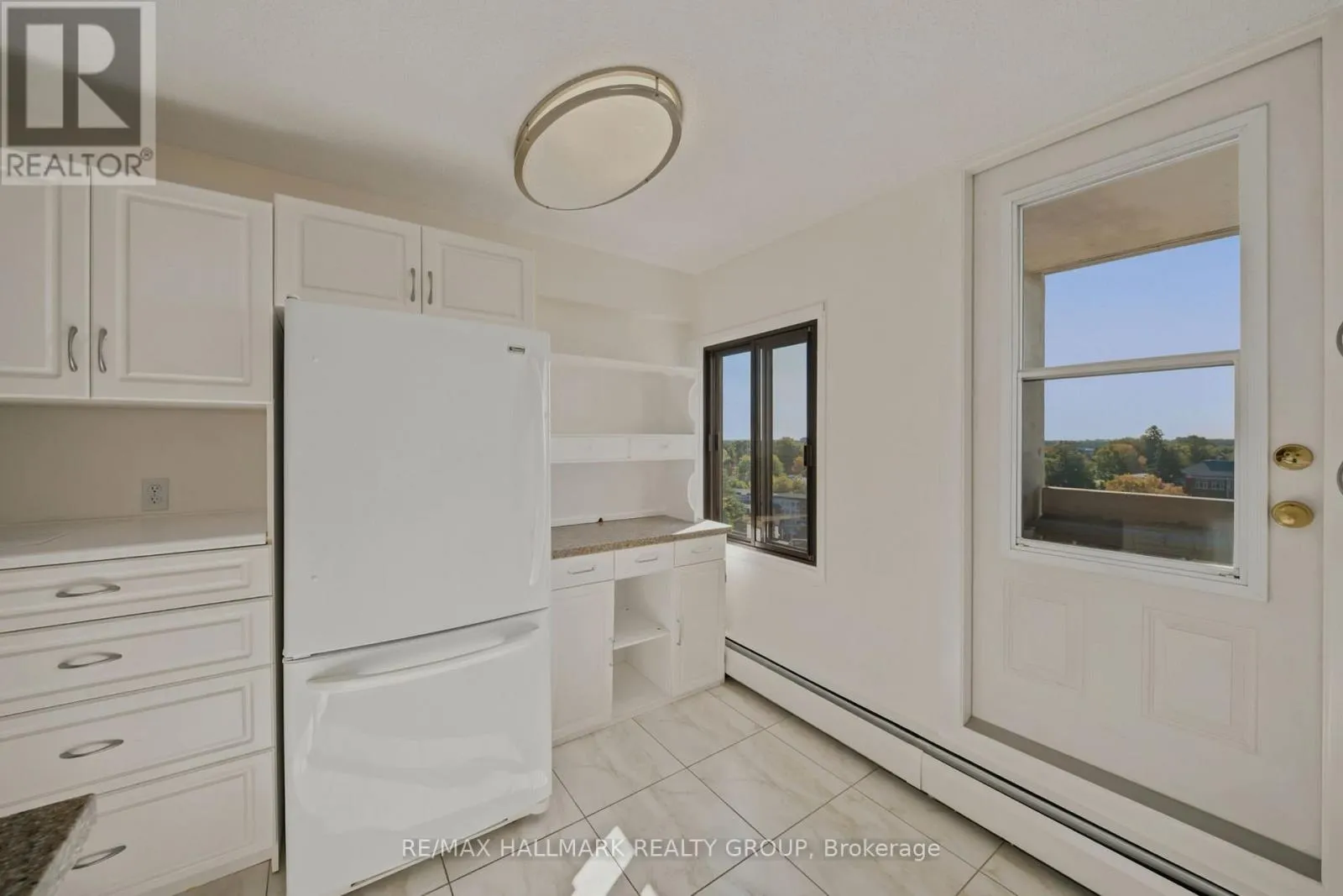 1007 - 415 GREENVIEW AVENUE