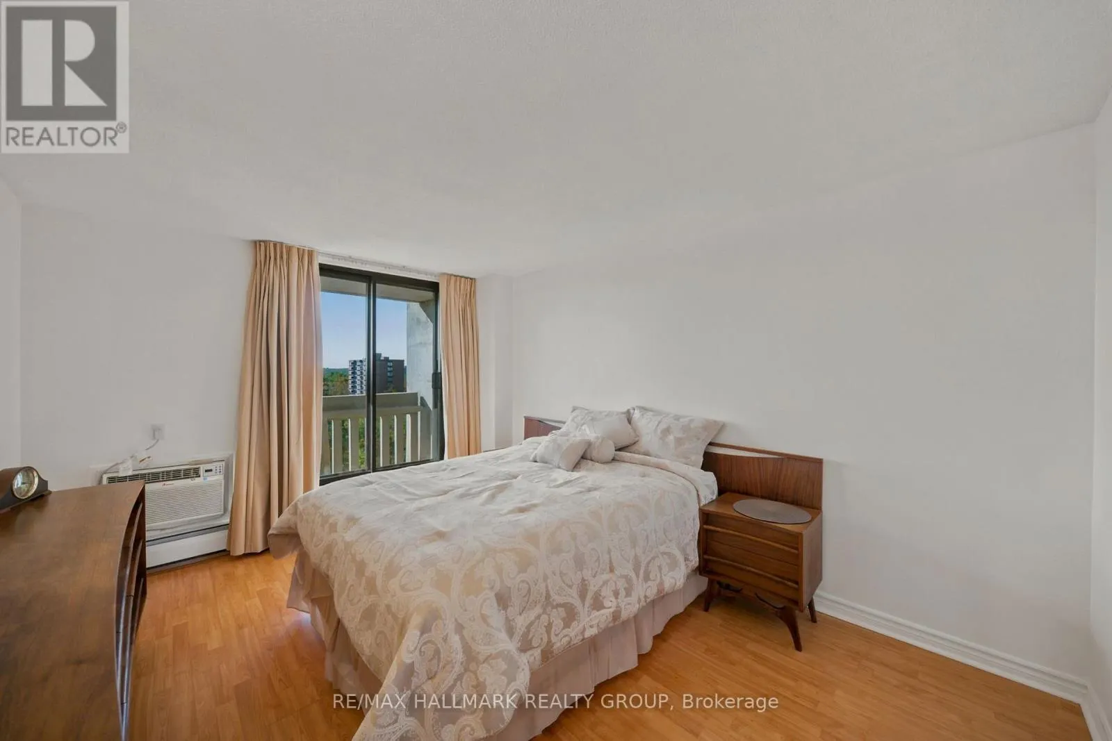 1007 - 415 GREENVIEW AVENUE