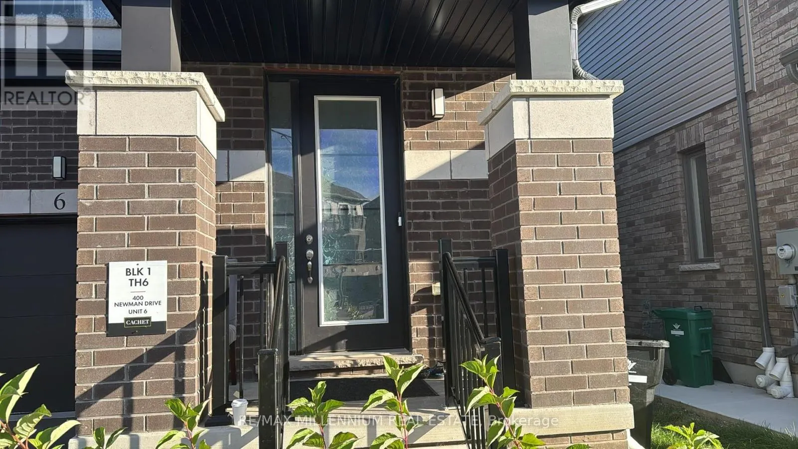 6 - 400 NEWMAN DRIVE