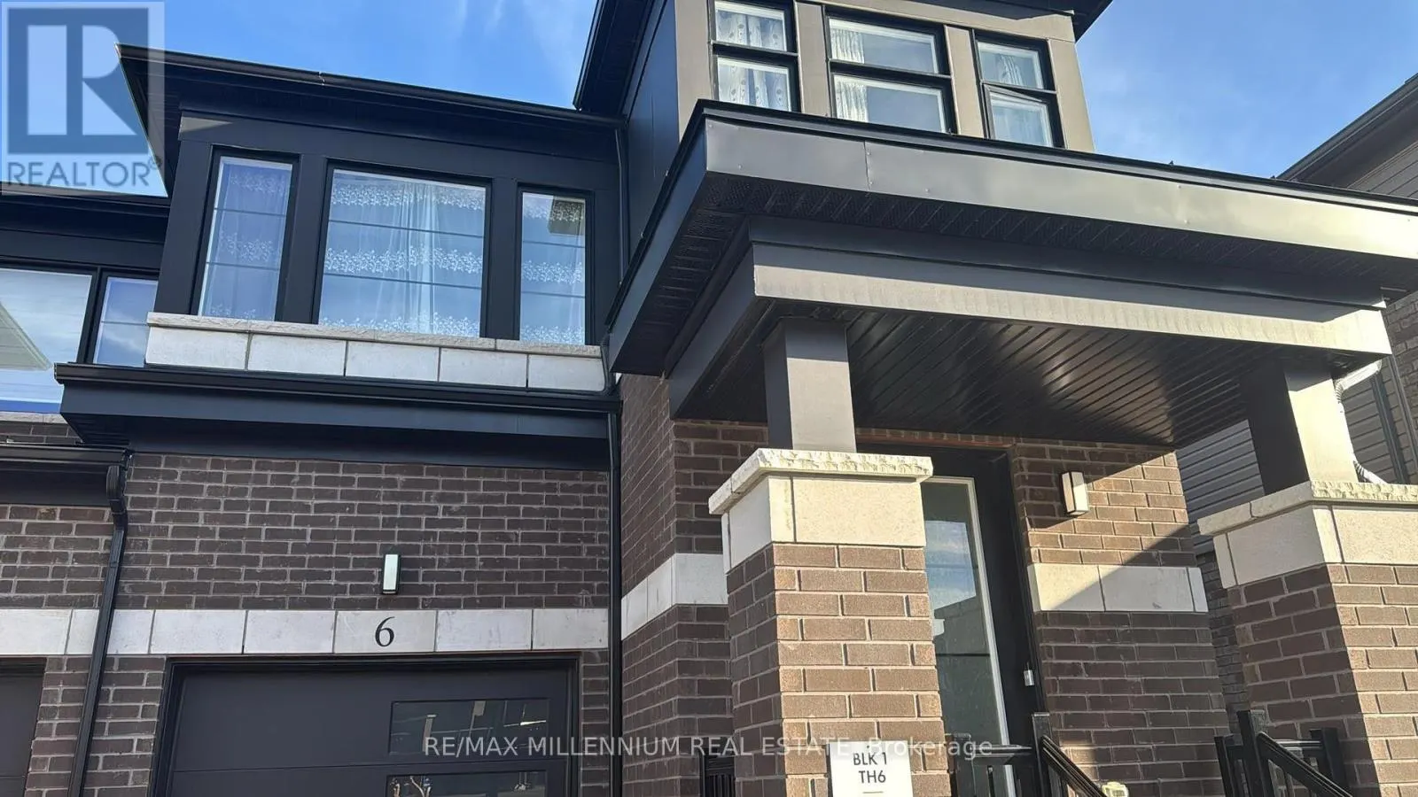 6 - 400 NEWMAN DRIVE