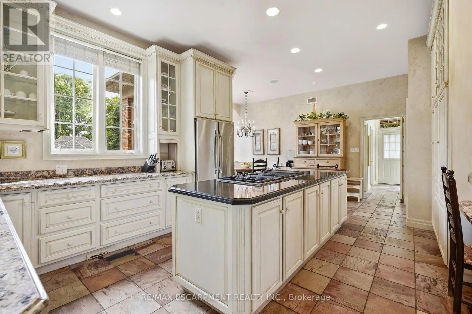 18 BLACKBERRY PLACE