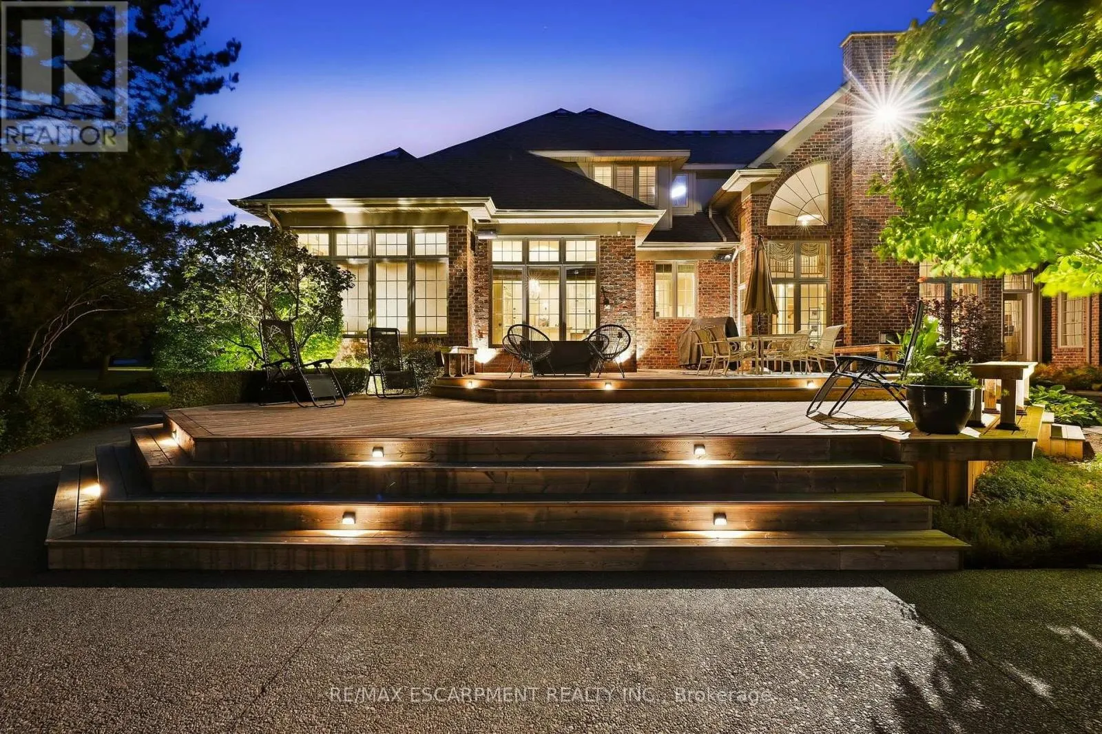18 BLACKBERRY PLACE