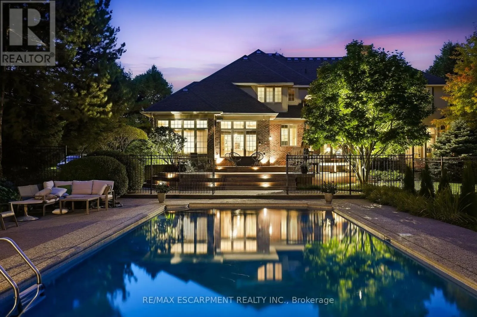 18 BLACKBERRY PLACE