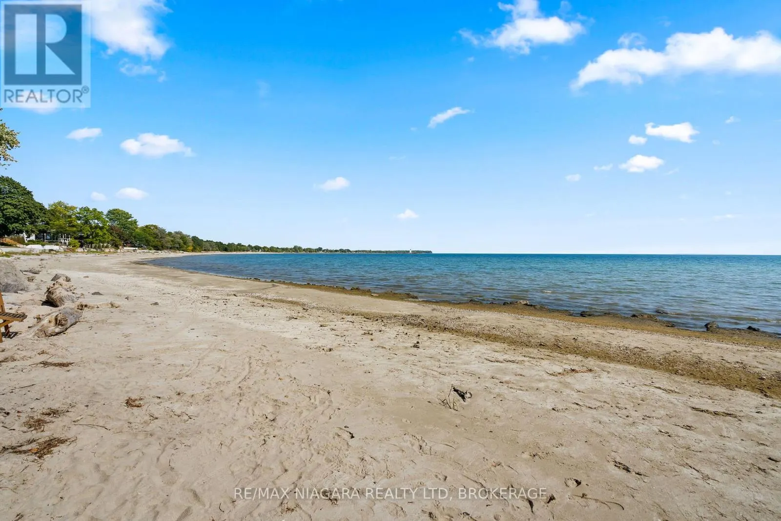 105 LIGHTHOUSE DRIVE