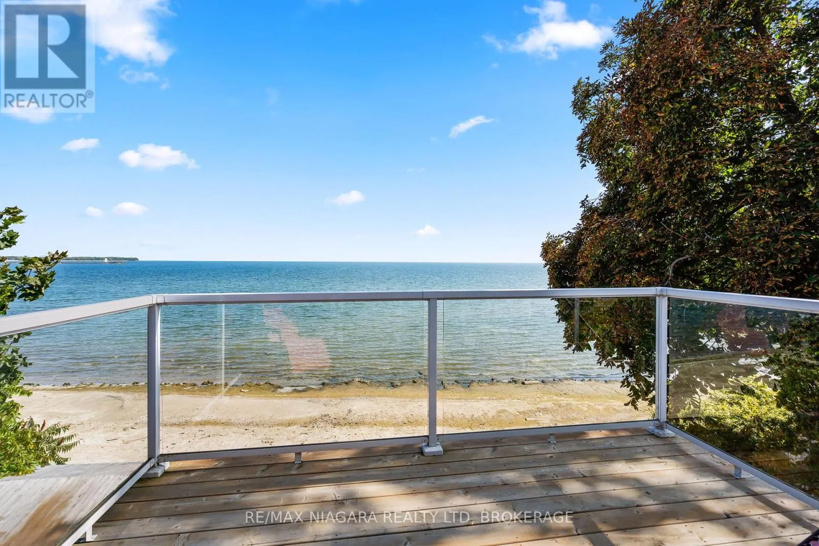 105 LIGHTHOUSE DRIVE