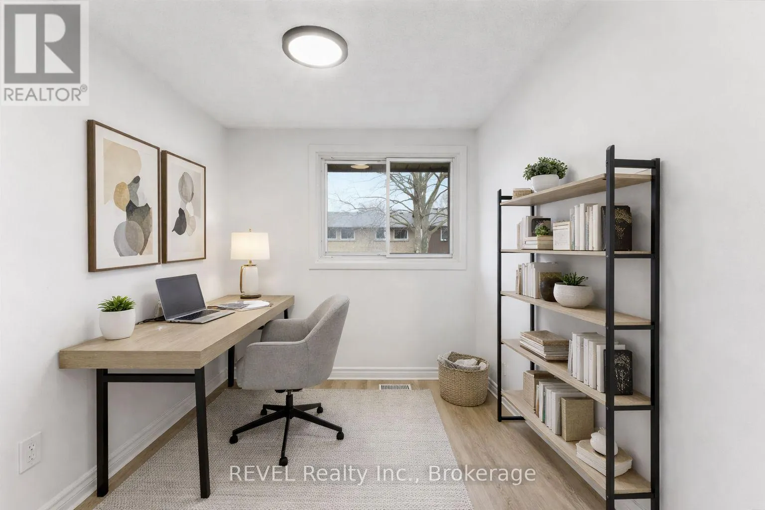 15 - 151 LINWELL ROAD #15
