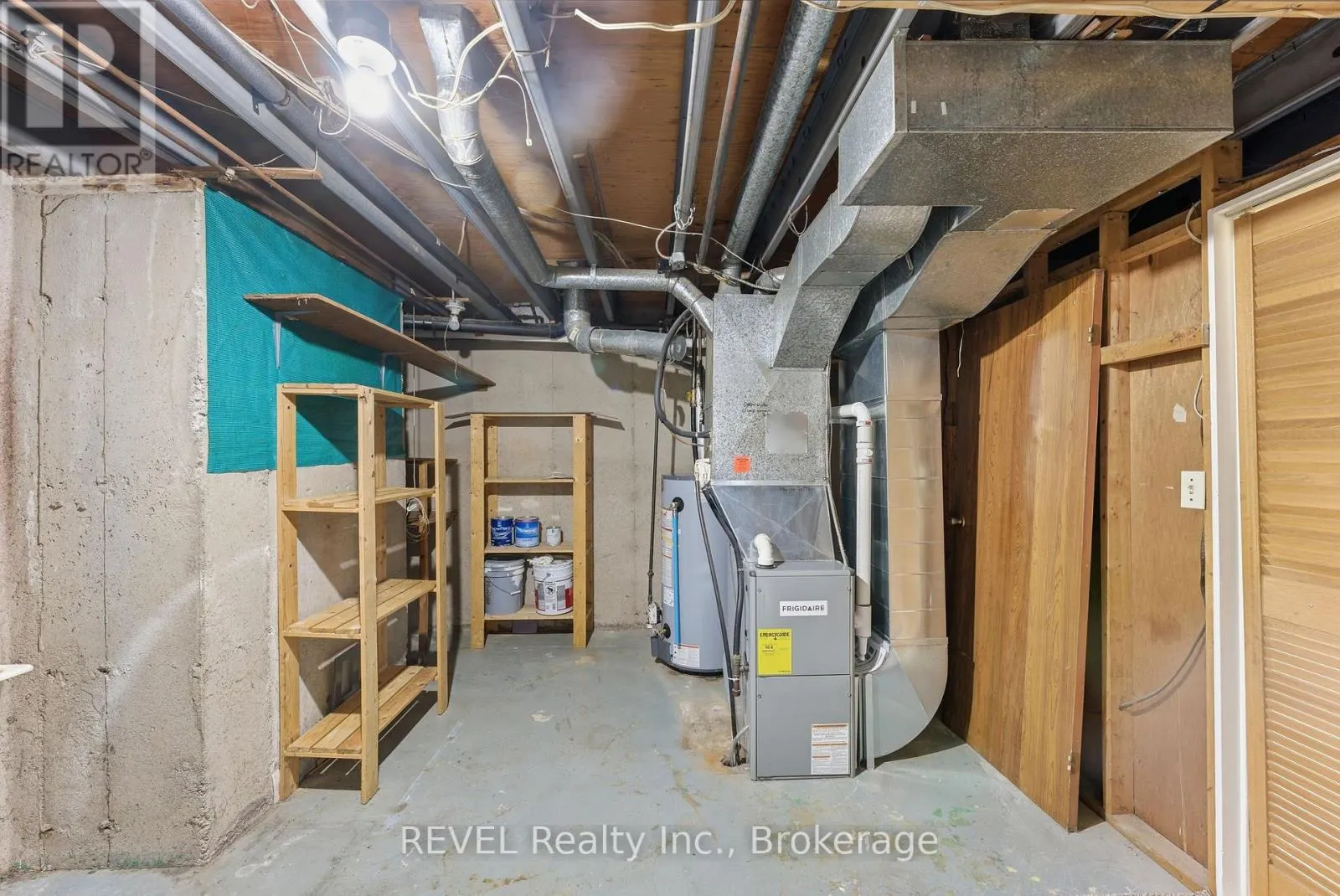 15 - 151 LINWELL ROAD #15