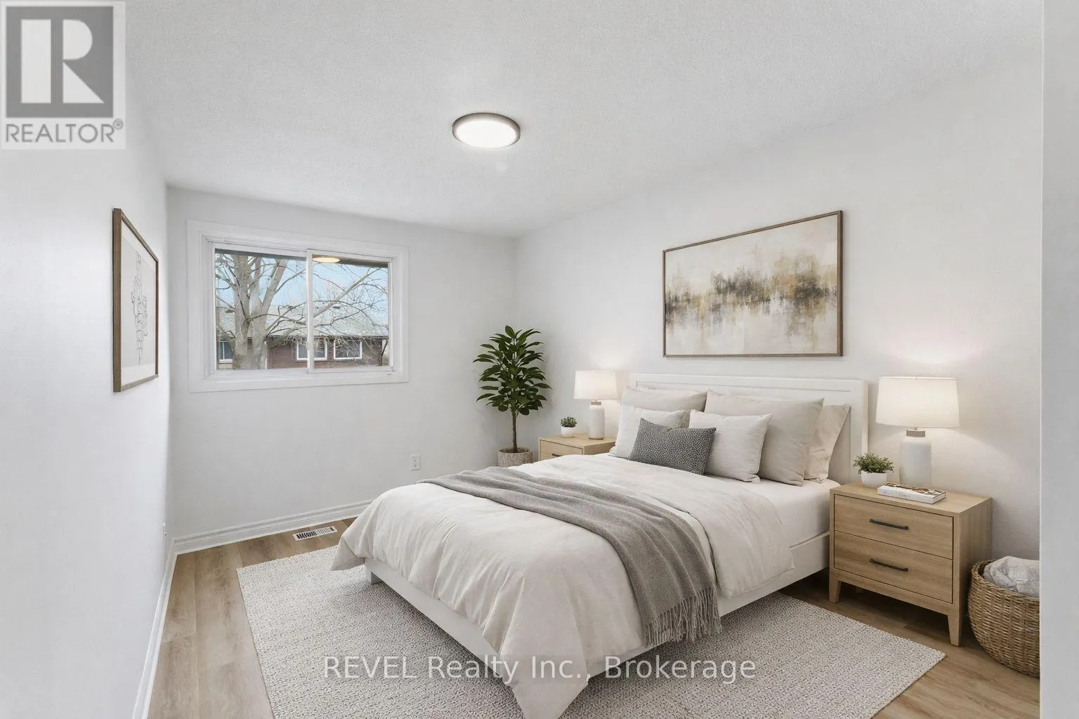 15 - 151 LINWELL ROAD #15