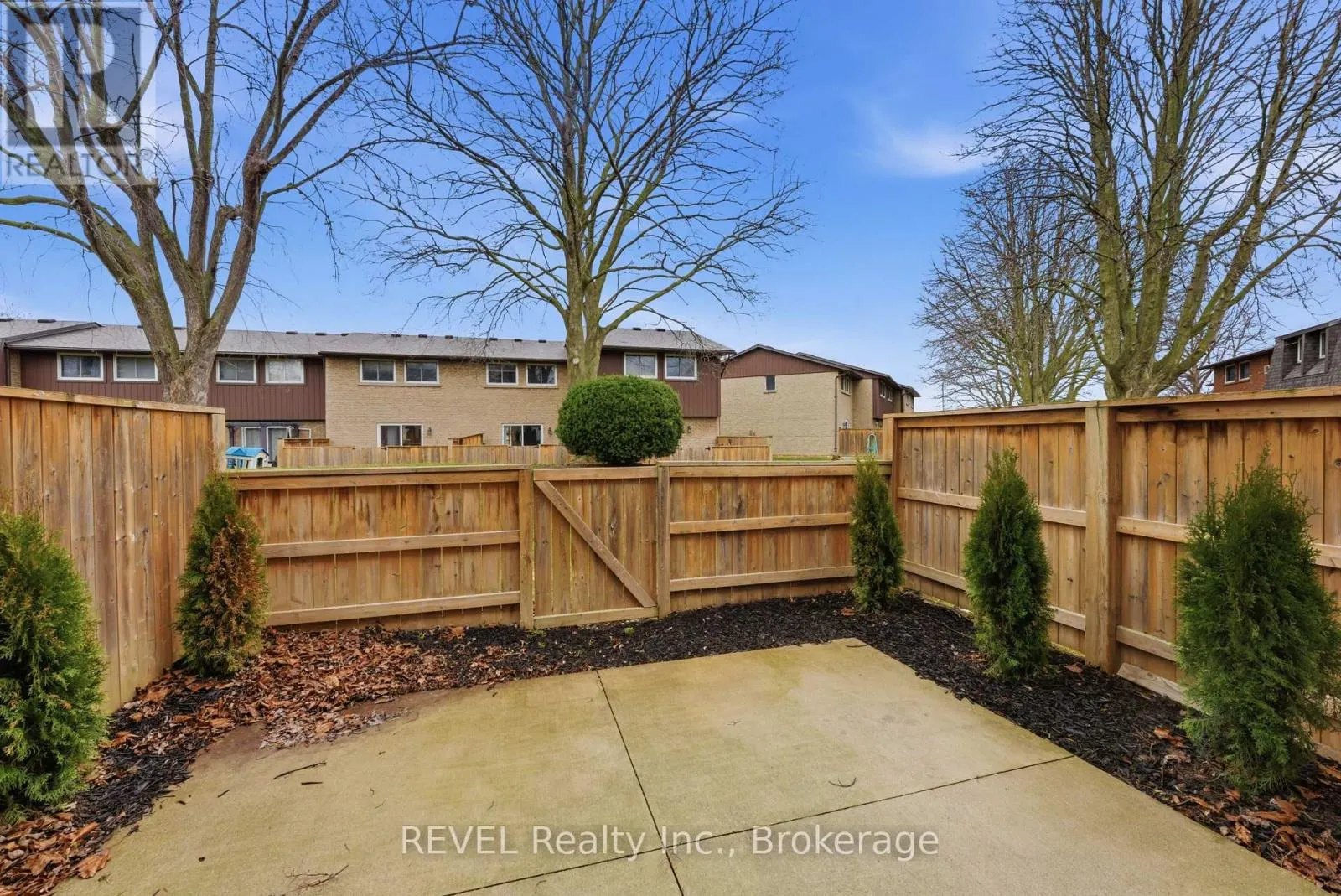 15 - 151 LINWELL ROAD #15