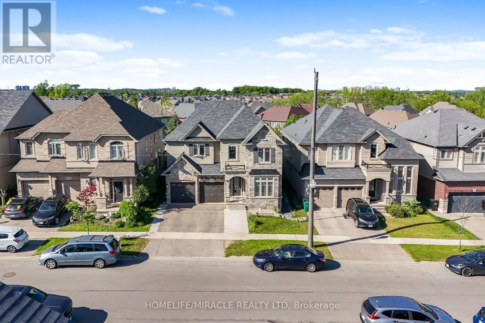 795 ROBERT FERRIE DRIVE