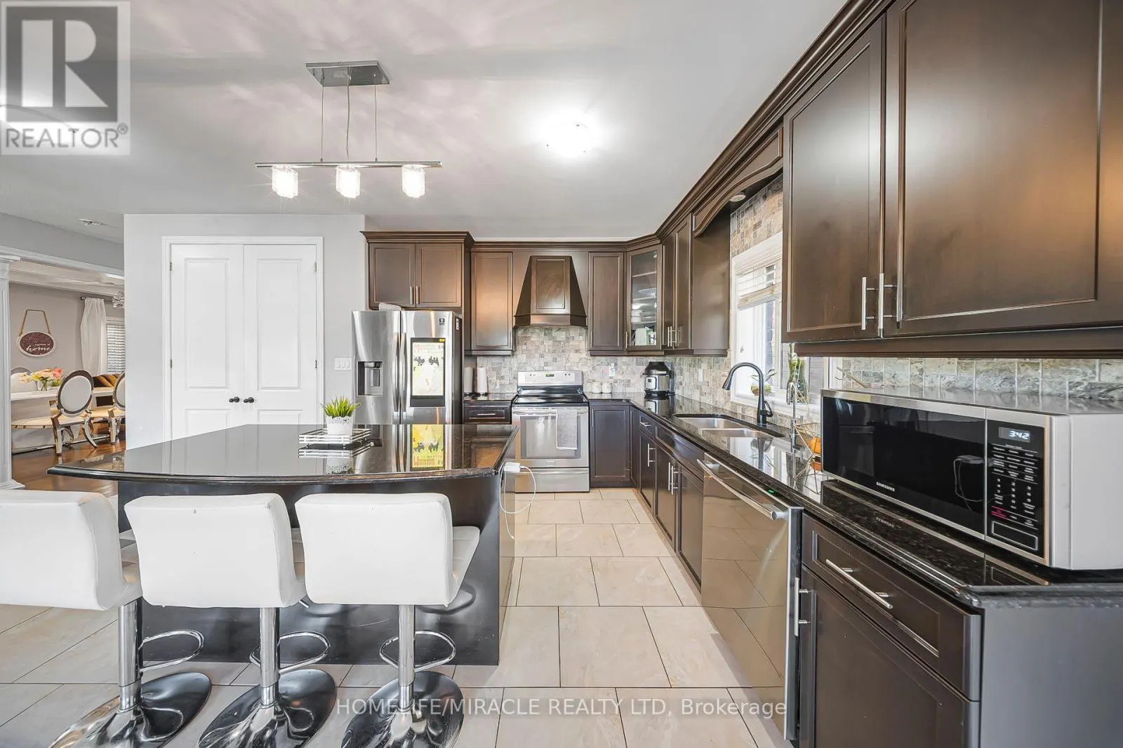 795 ROBERT FERRIE DRIVE