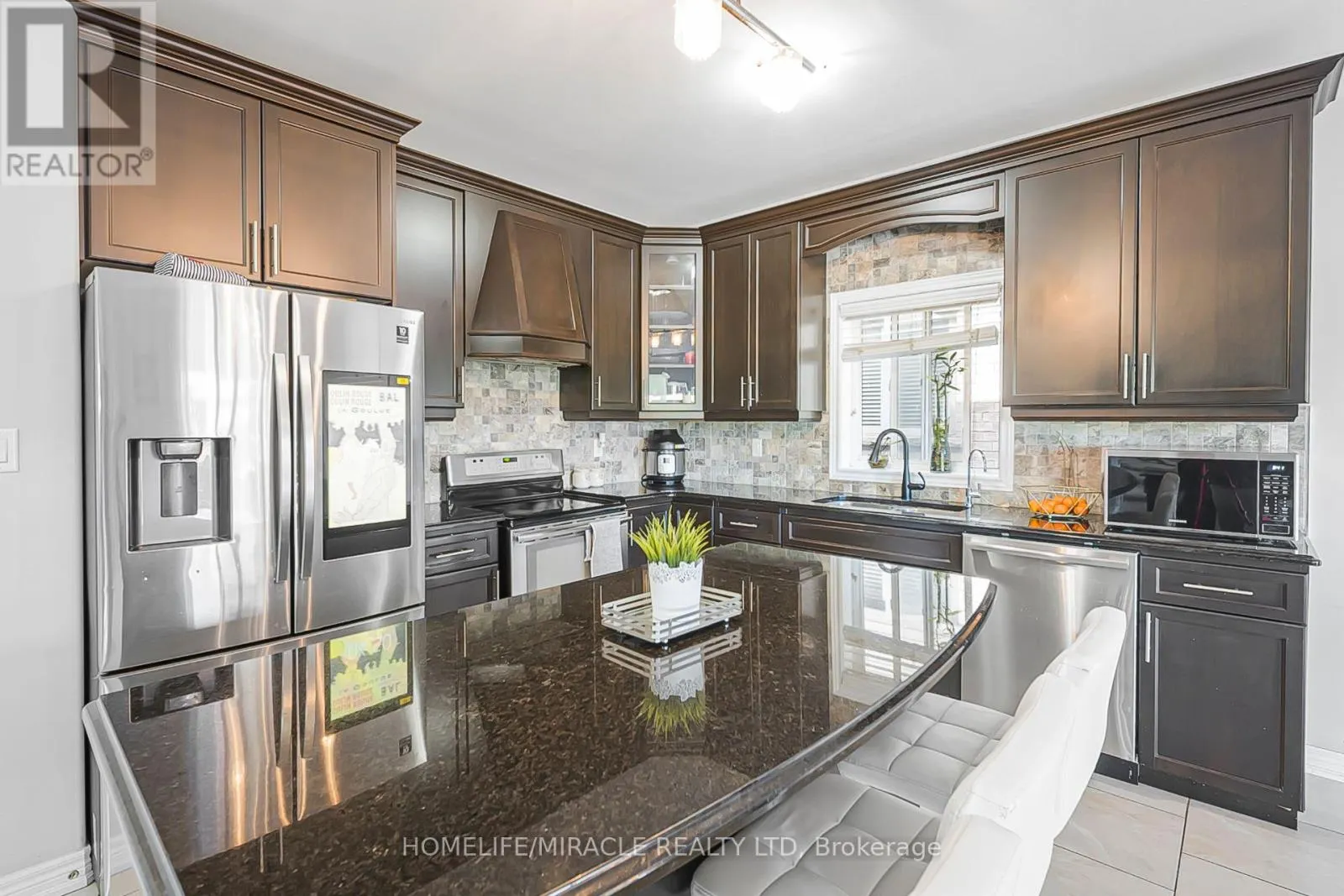 795 ROBERT FERRIE DRIVE